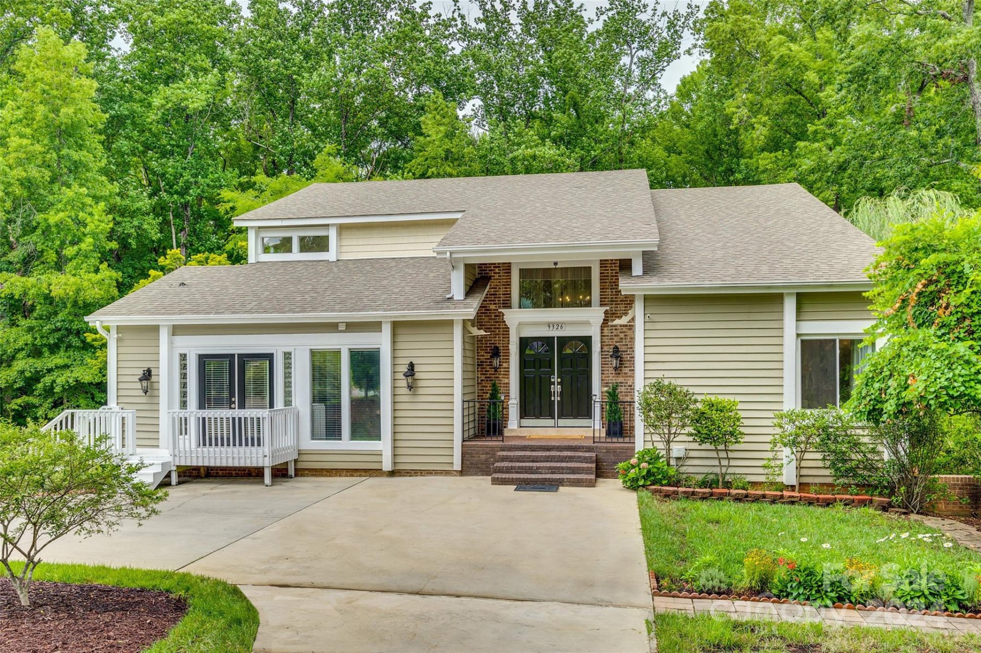 9326 Hunting Court