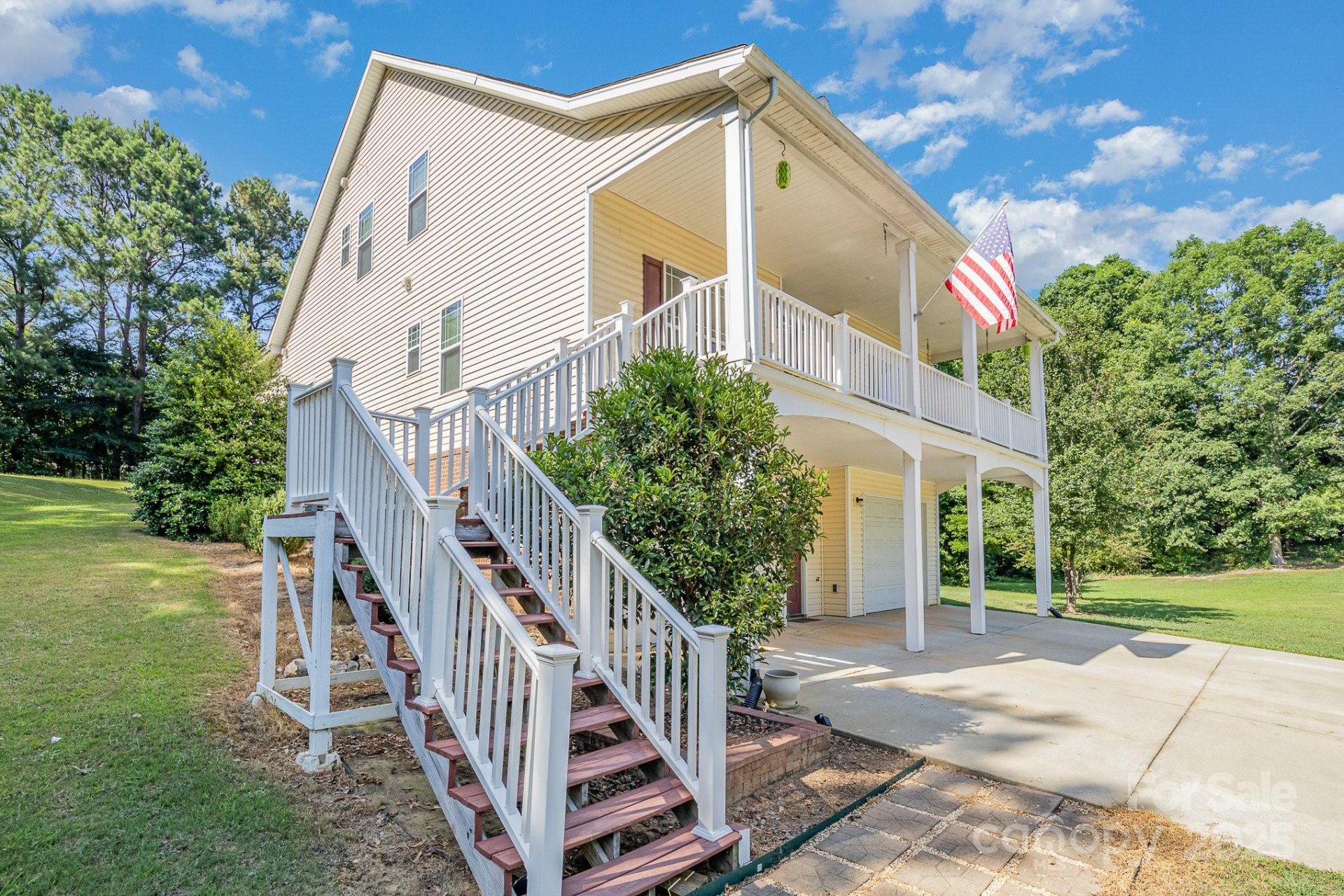 Oak Creek, York Community