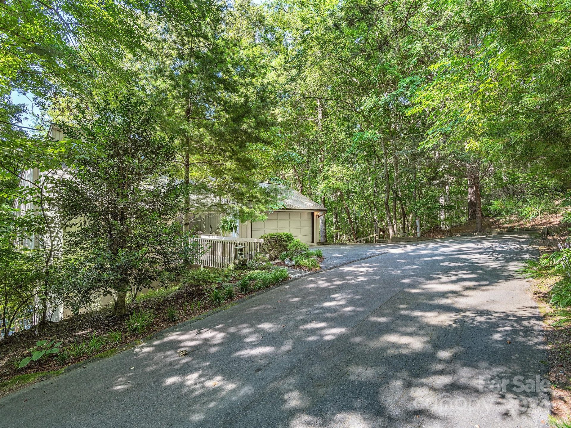 Property image 2 at 32 Cedarwood Lane, Asheville, NC 28803
