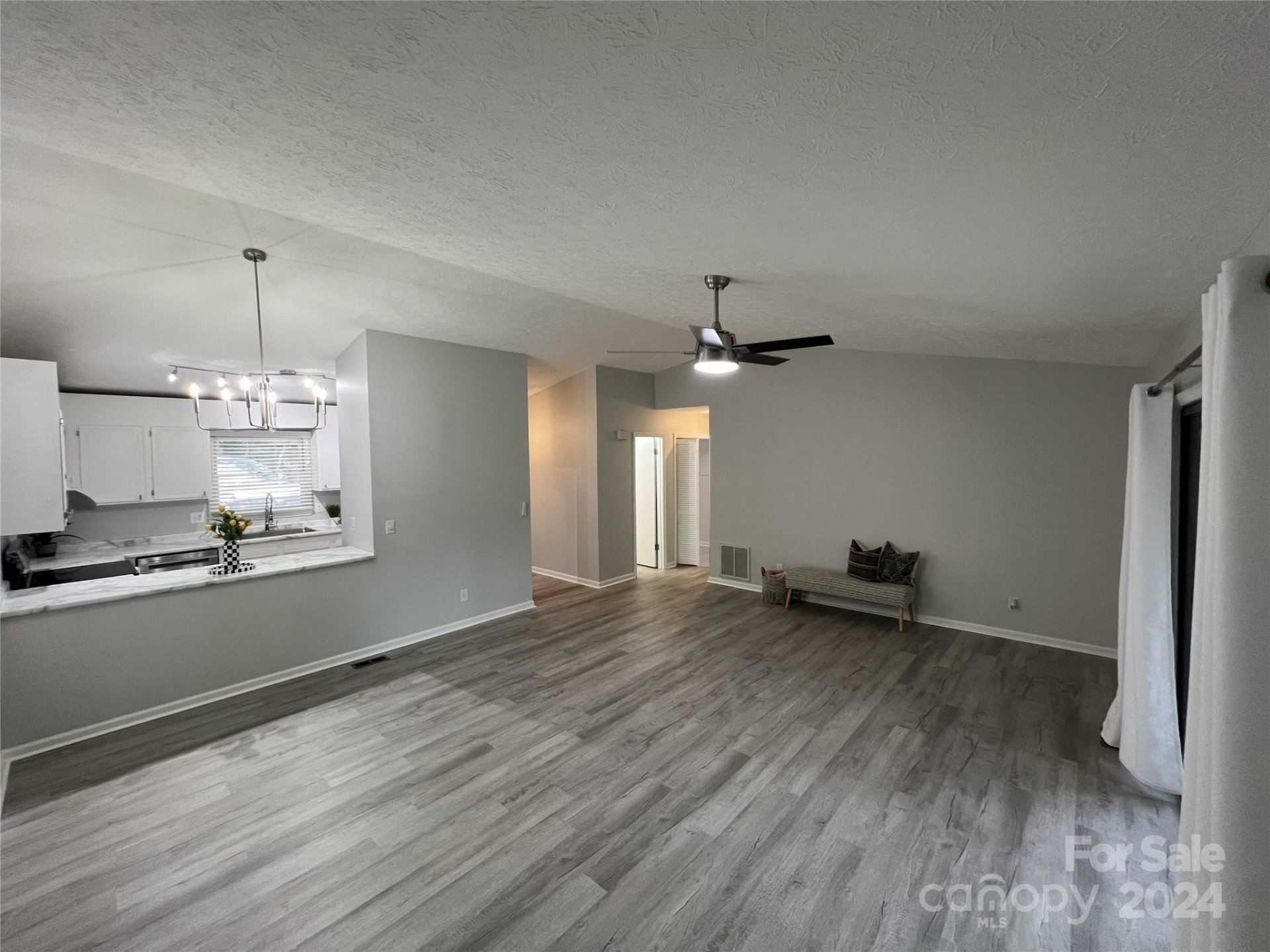Property image 4 at 100 View De Lake Drive, Etowah, NC 28729