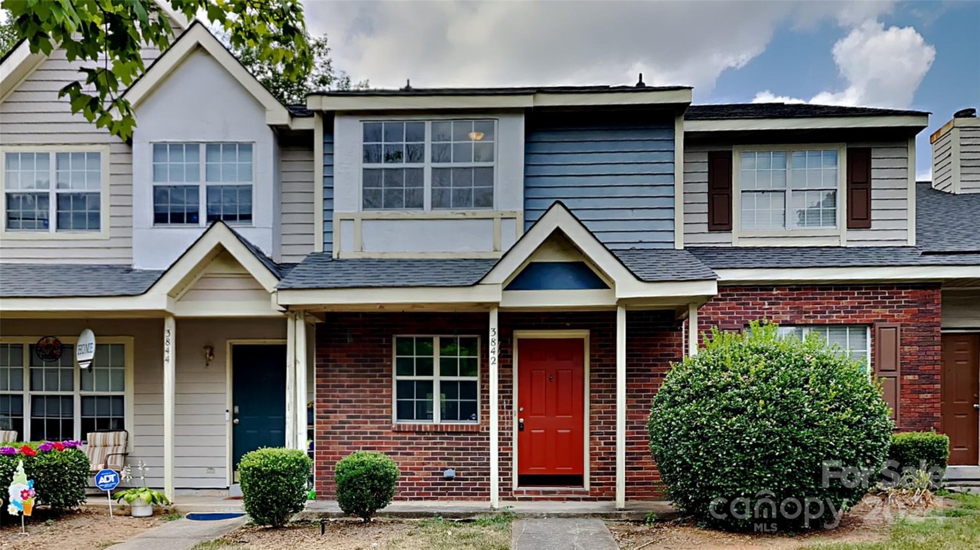 Property image 1 at 3842 Mosscroft Lane, Charlotte, NC 28215