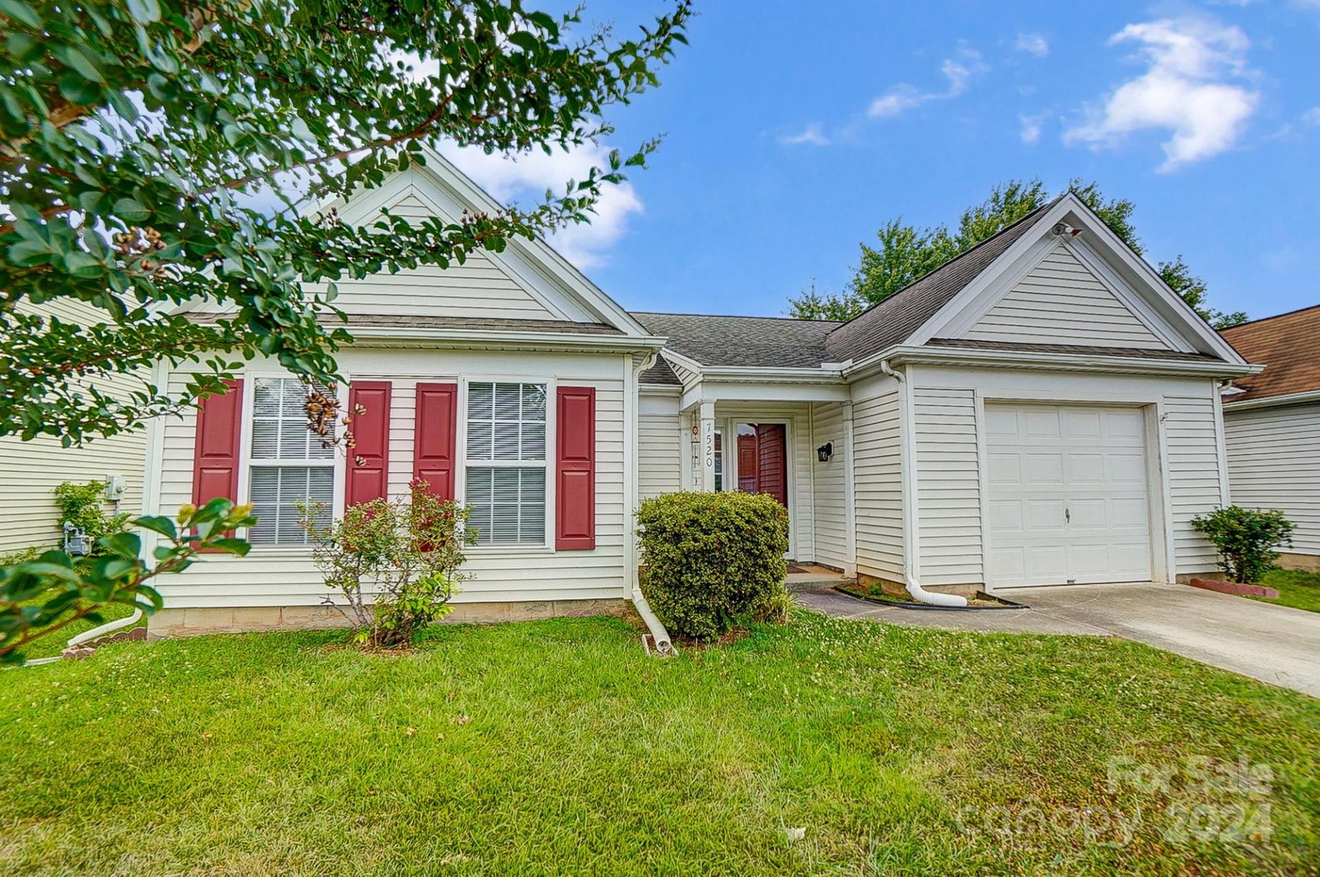 Property image 1 at 7520 Double Springs Court, Charlotte, NC 28262