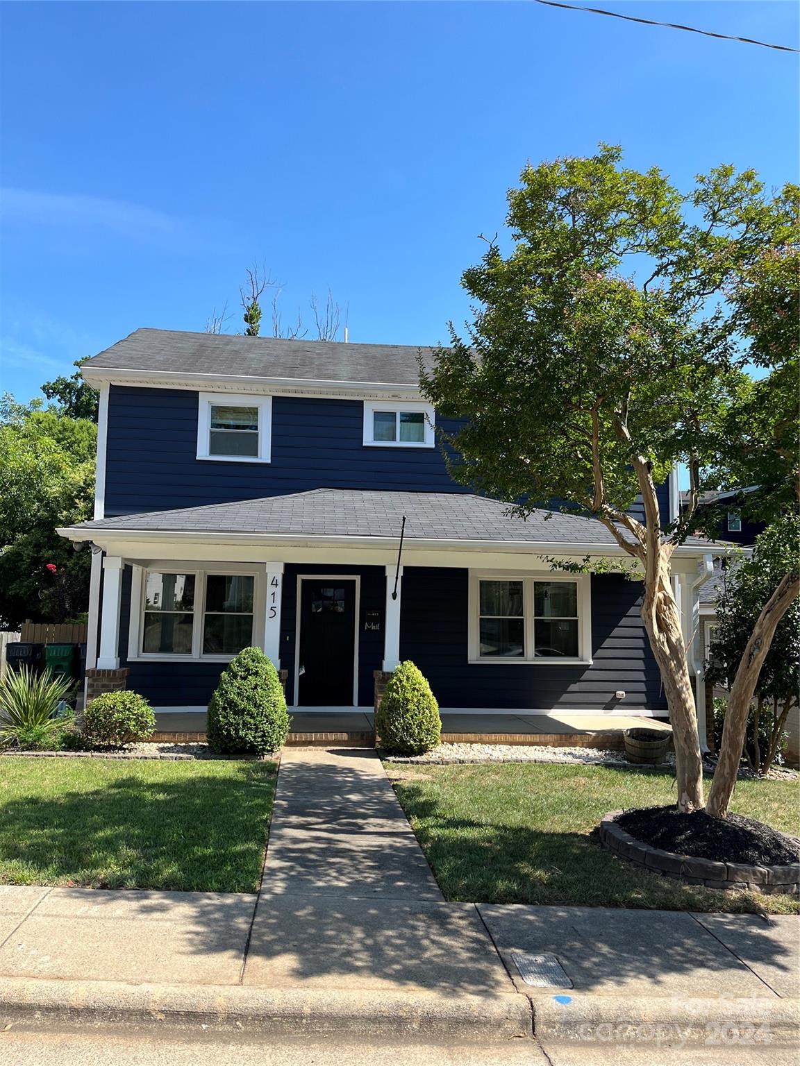 Property image 1 at 415 Woodvale Place, Charlotte, NC 28208