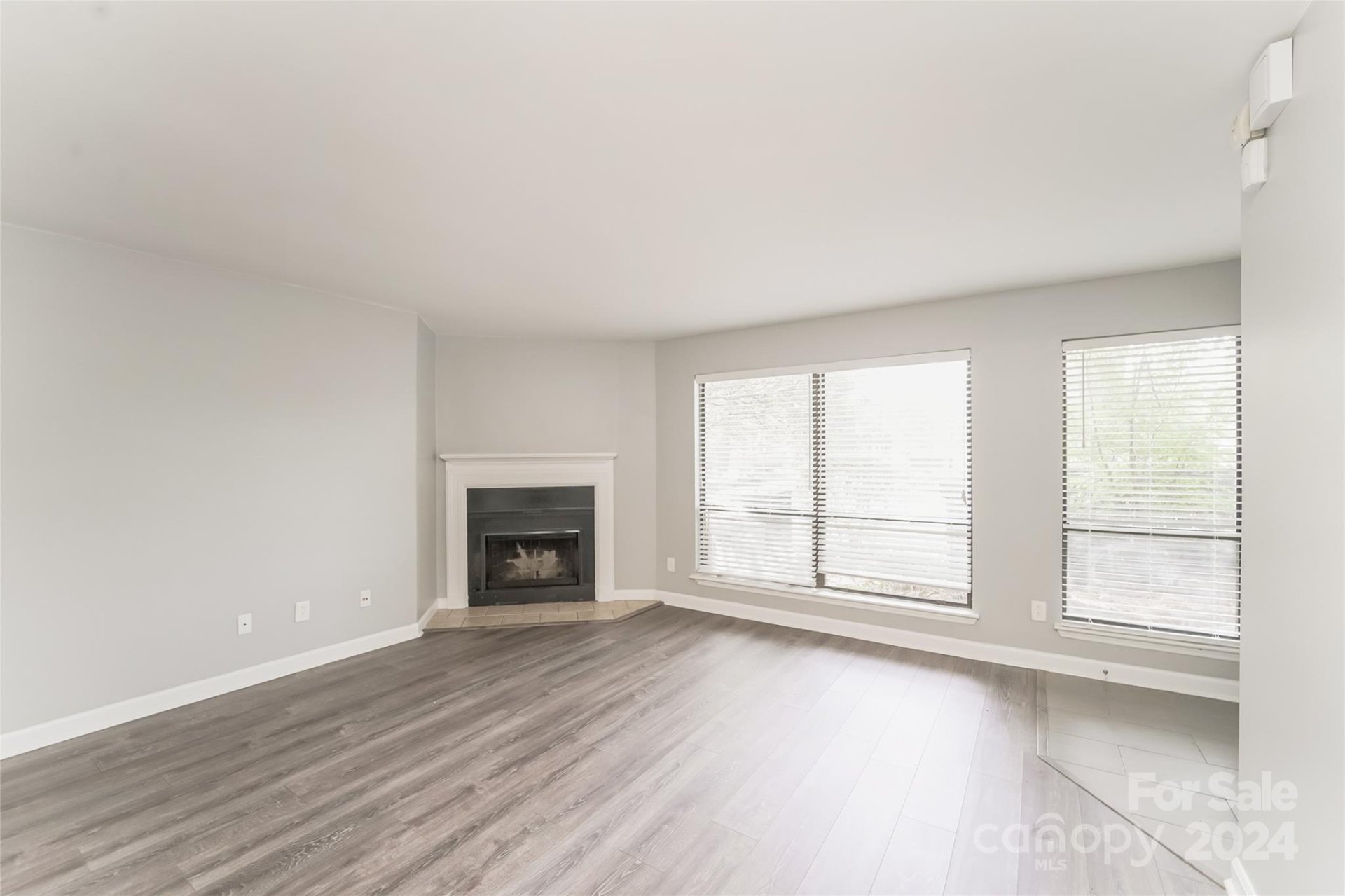 Property image 3 at 1600 Sharon Road, Charlotte, NC 28210