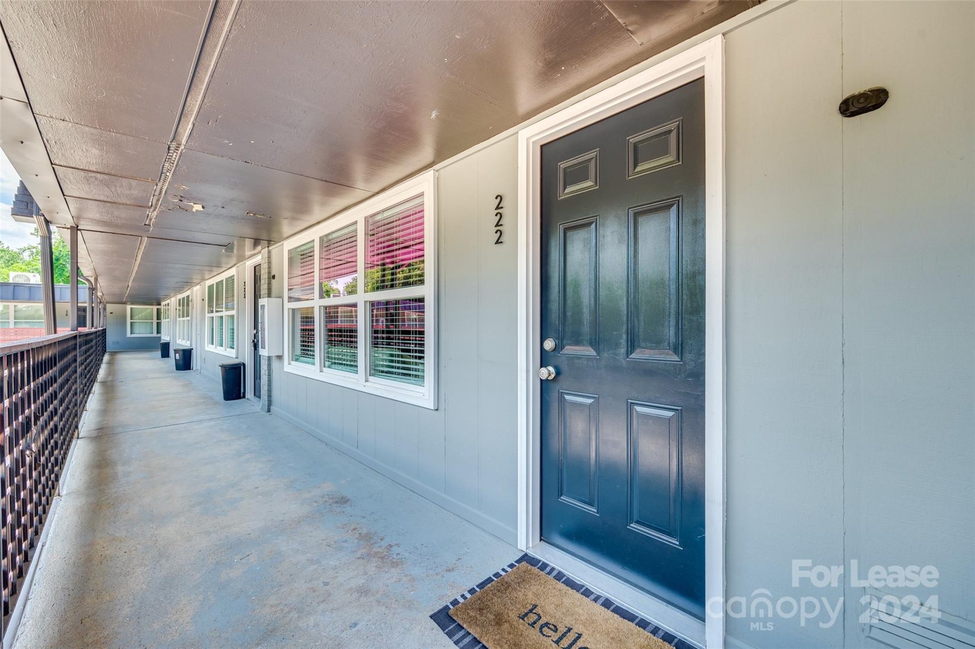 Property image 2 at 2000 Patio Court, Charlotte, NC 28205