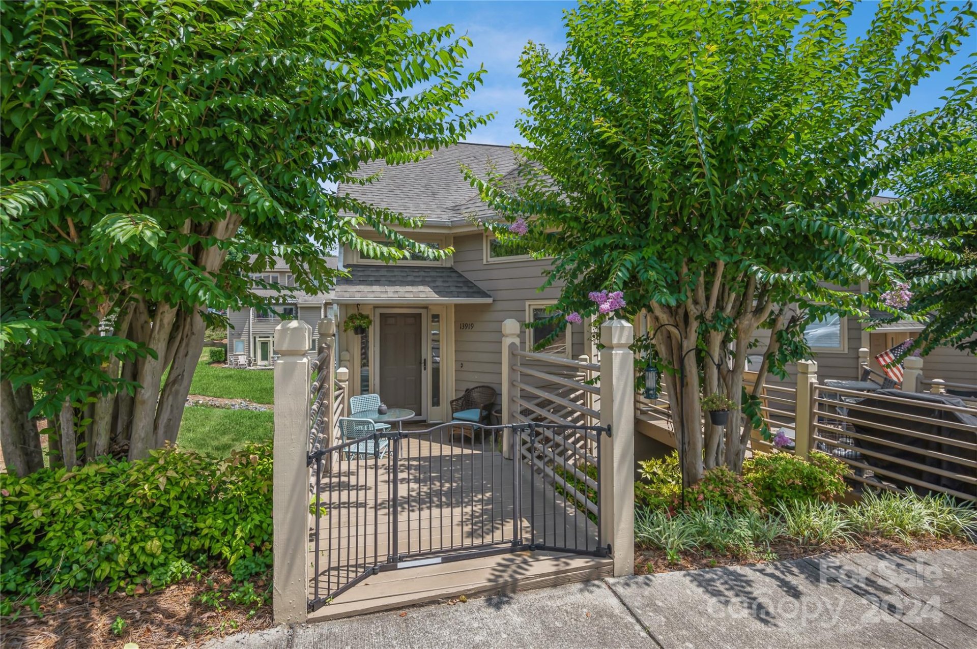 Property image 1 at 13919 Queens Harbor Road, Charlotte, NC 28278