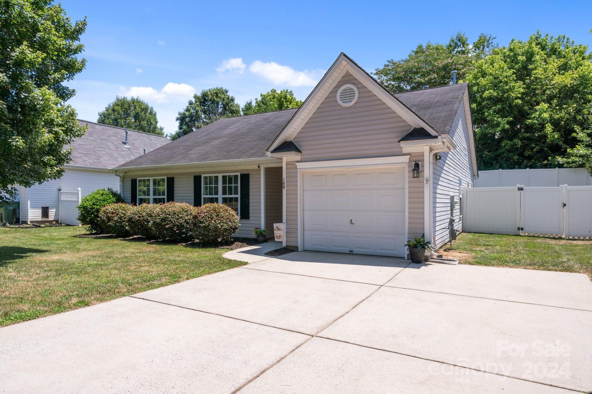 Property image 1 at 109 Whitby Drive, Mount Holly, NC 28120