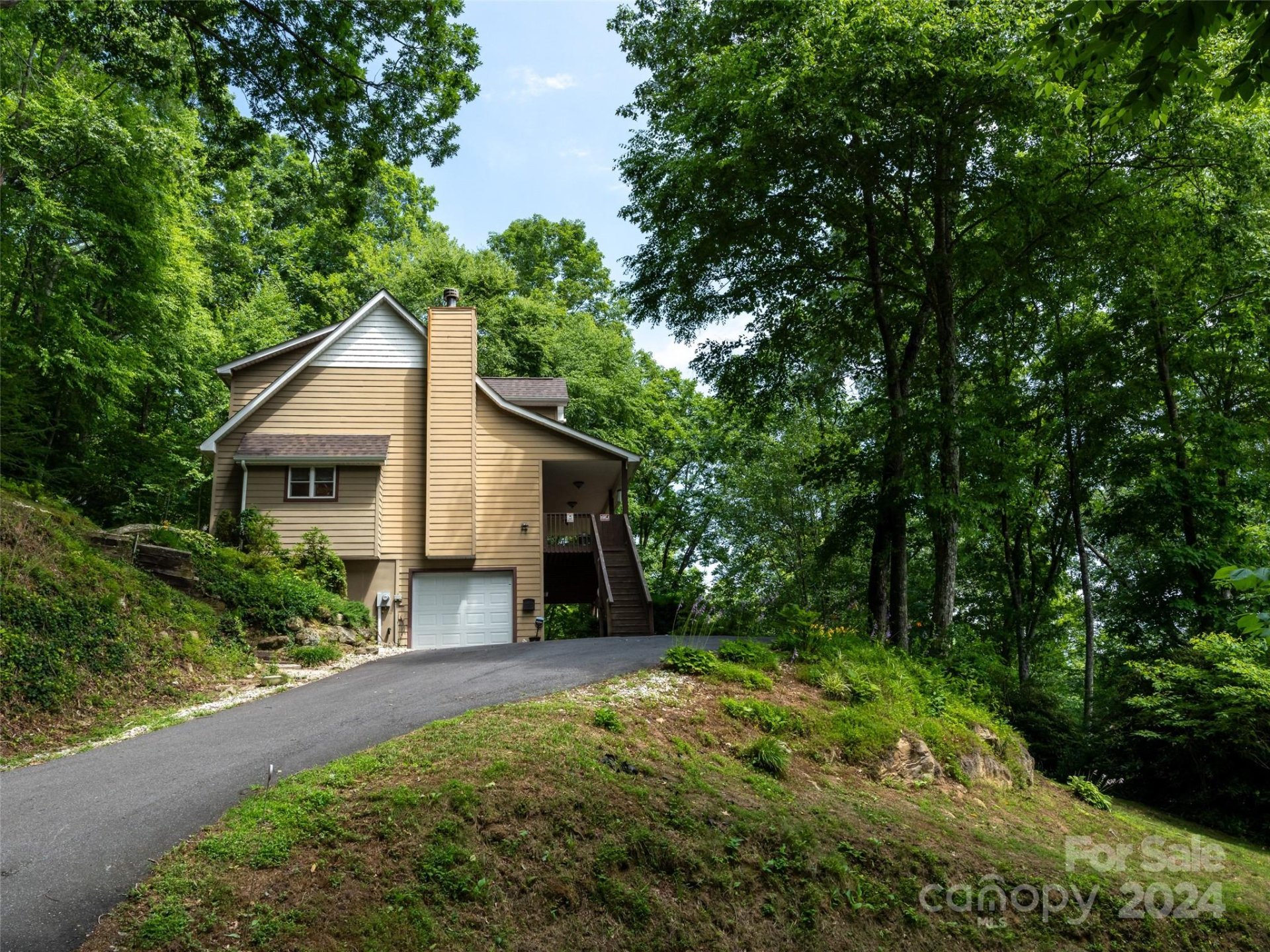 Property image 3 at 160 Turkey Hollow Court, Waynesville, NC 28785