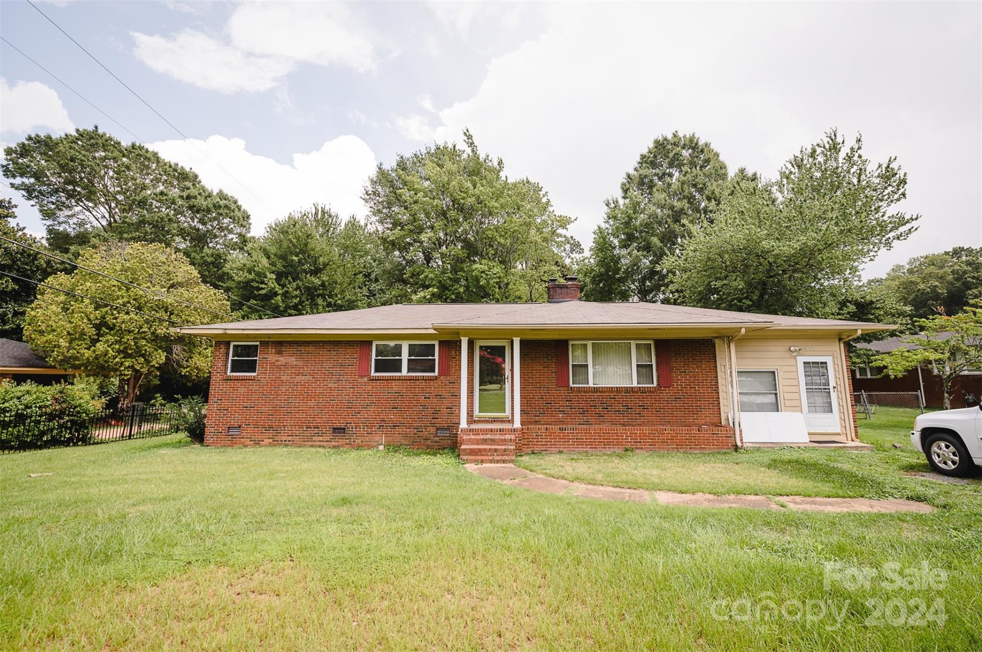 Property image 1 at 9417 E Wt Harris Boulevard, Charlotte, NC 28227