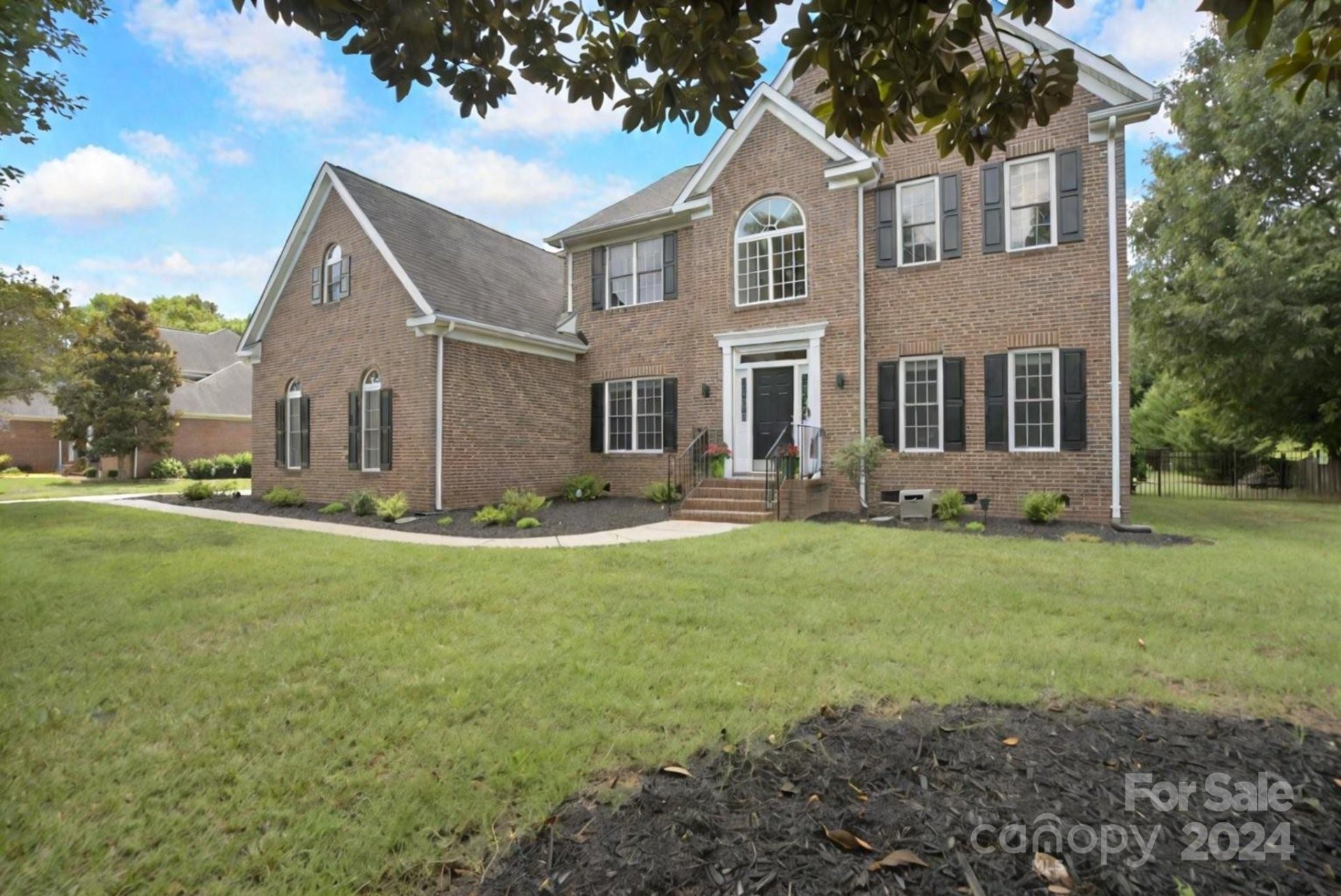 Property image 1 at 1706 Crestgate Drive, Waxhaw, NC 28173