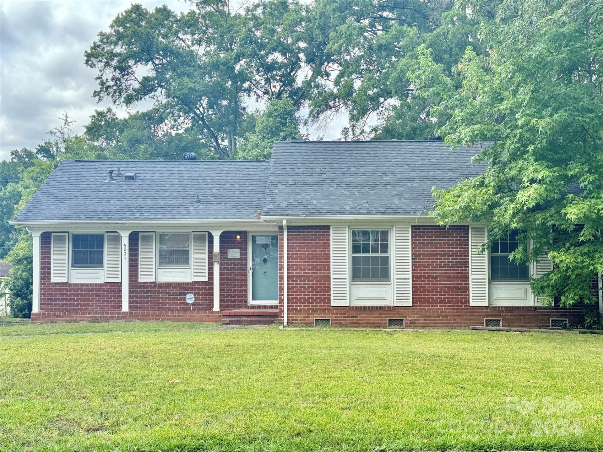 Property image 1 at 4231 Westridge Drive, Charlotte, NC 28208