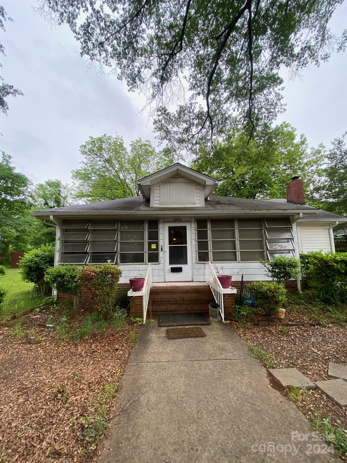 2415 Booker Avenue