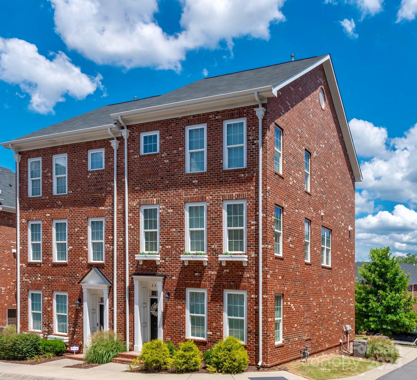 Property image 1 at 2220 Camalier Lane, Charlotte, NC 28273