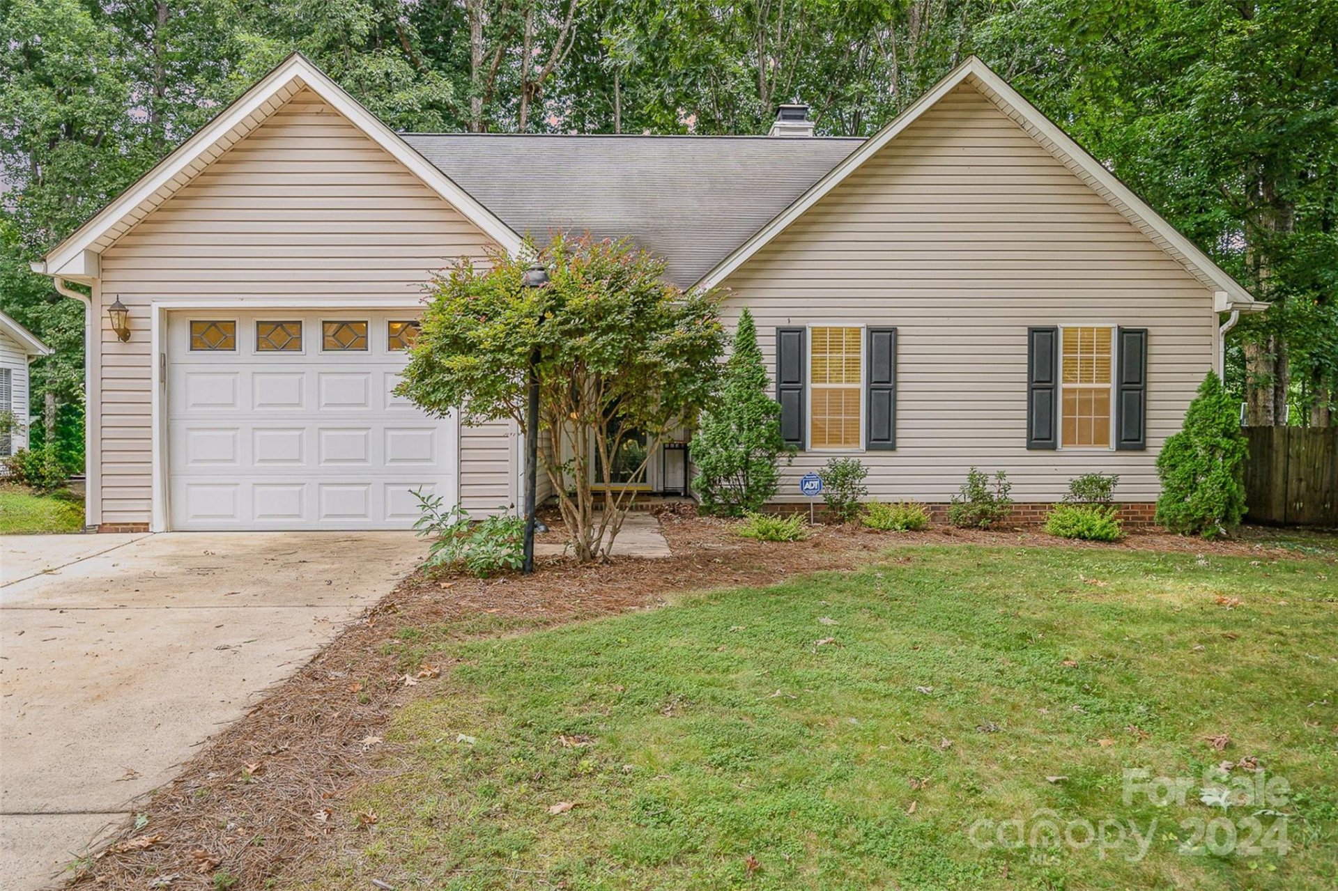 Property image 1 at 4210 Huntmeadow Drive, Charlotte, NC 28269