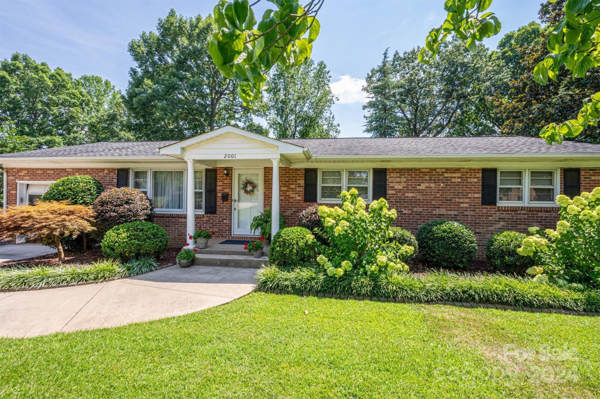 Property image 2 at 2001 Willimax Avenue, Gastonia, NC 28054