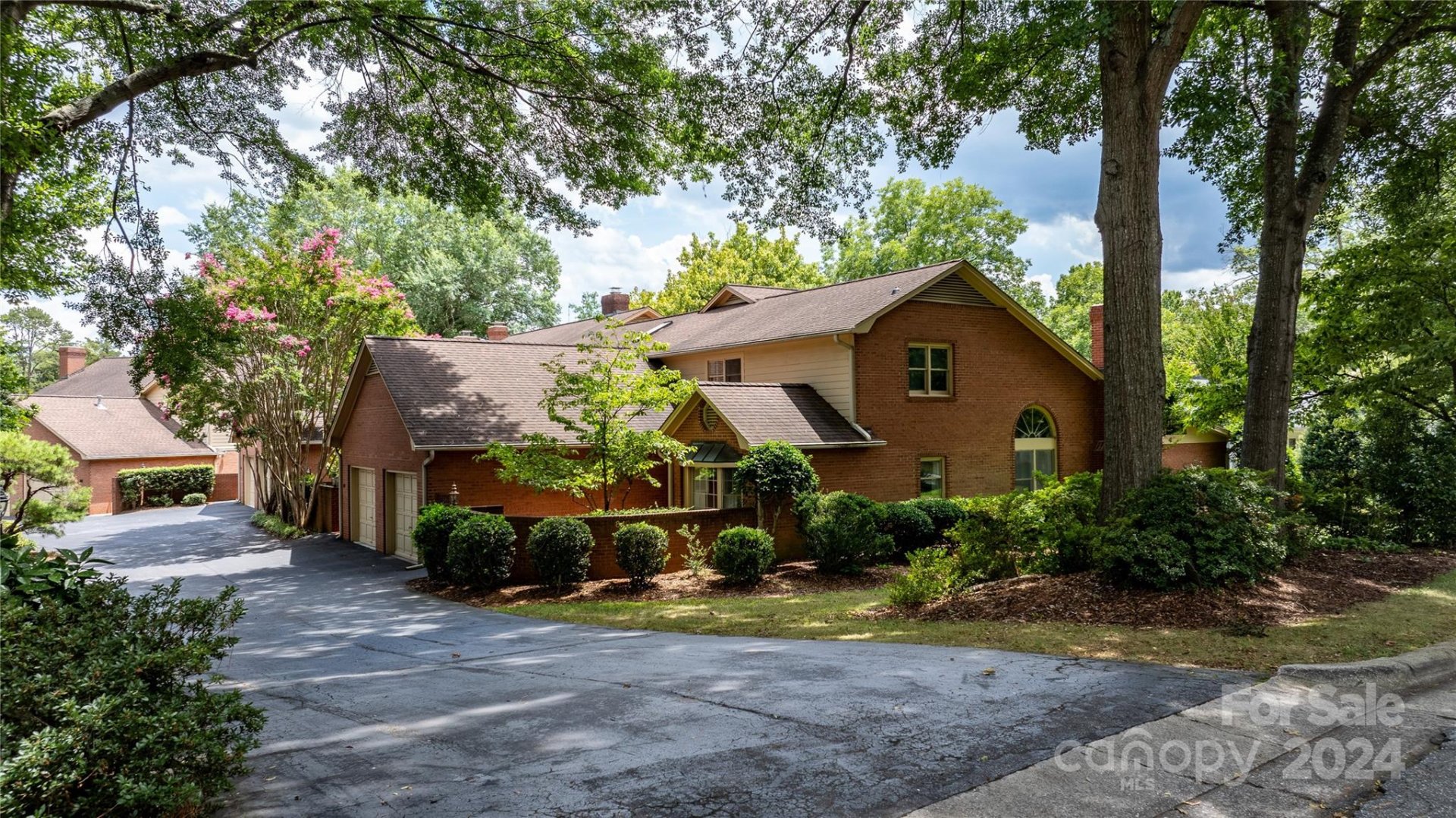 Property image 1 at 842 1st Street, Hickory, NC 28601