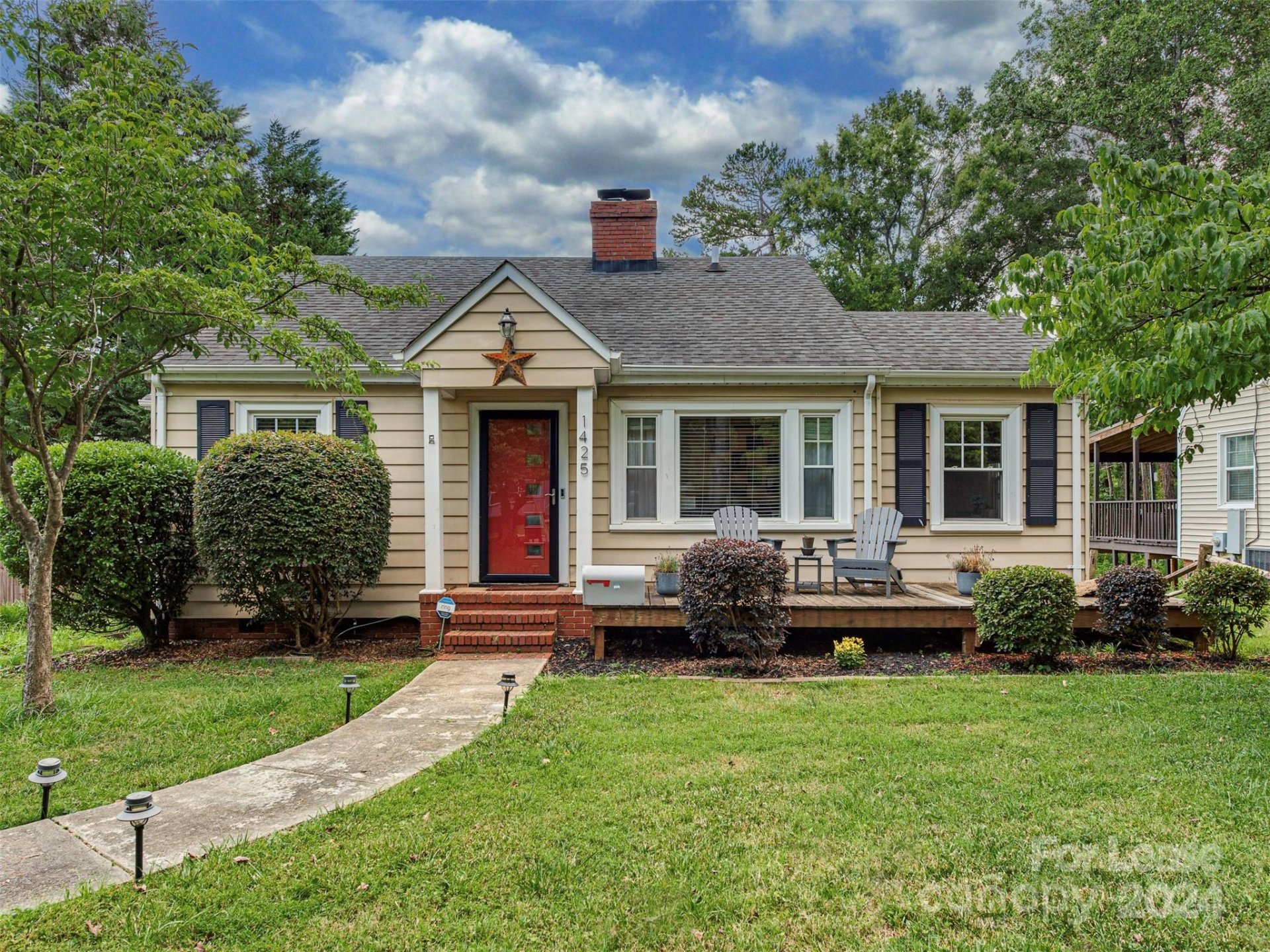 Property image 1 at 1425 Lyon Court, Charlotte, NC 28205