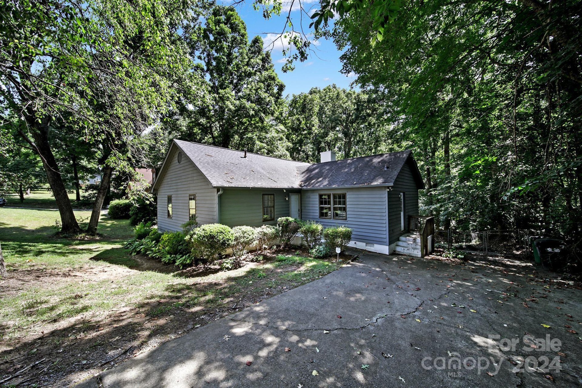 Property image 1 at 7201 Tall Tree Lane, Charlotte, NC 28214