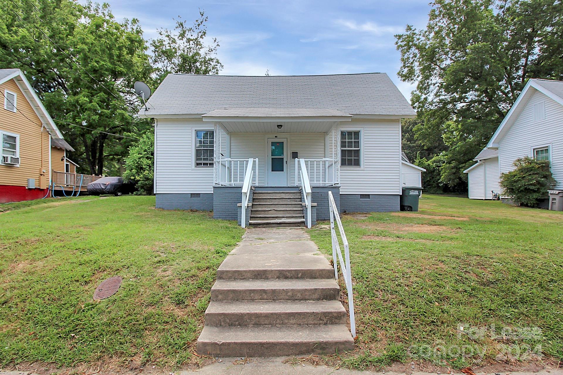 Property image 1 at 311 S Hill Street, Gastonia, NC 28052