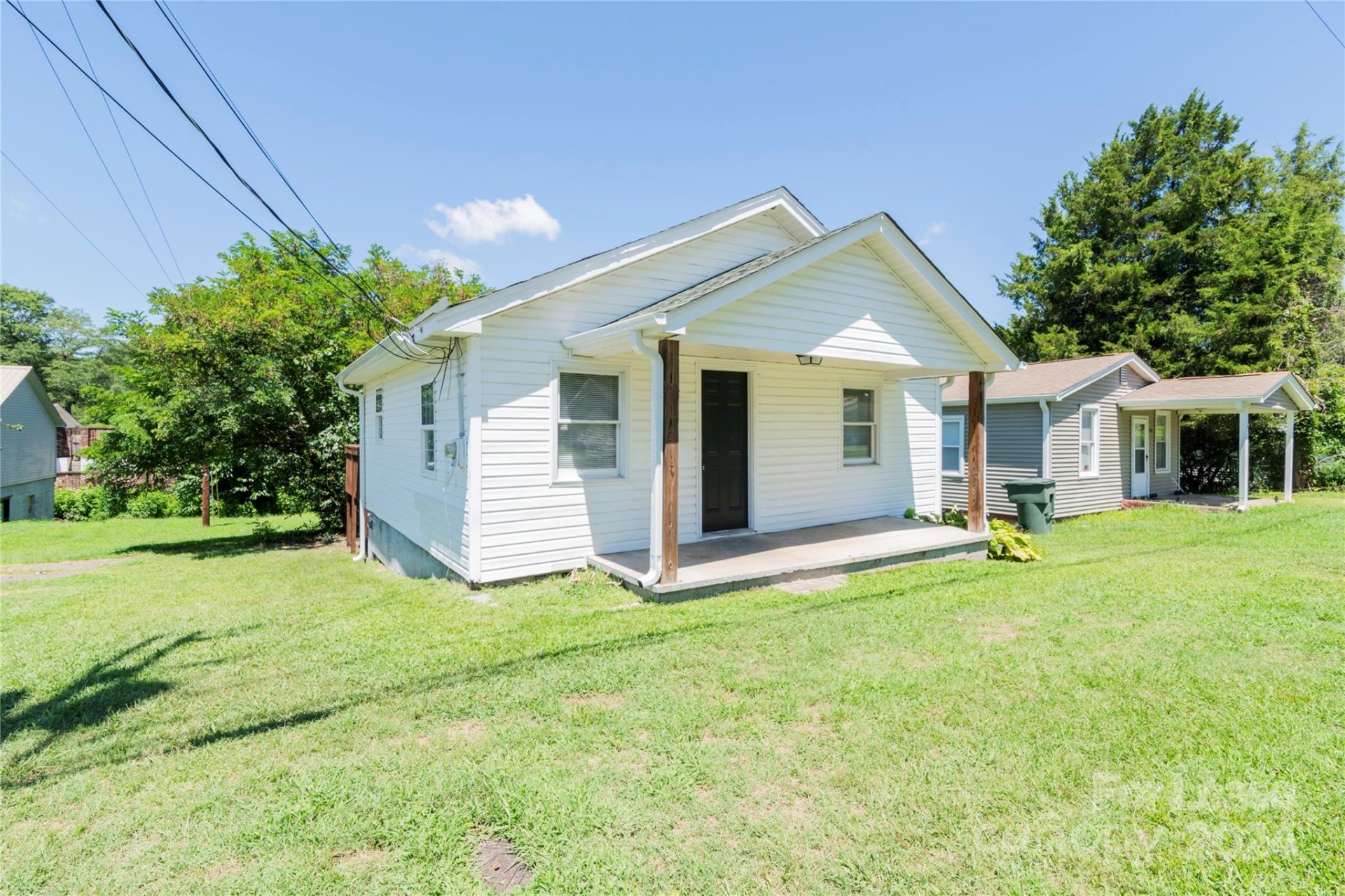 Property image 1 at 907 Baker Boulevard, Gastonia, NC 28052