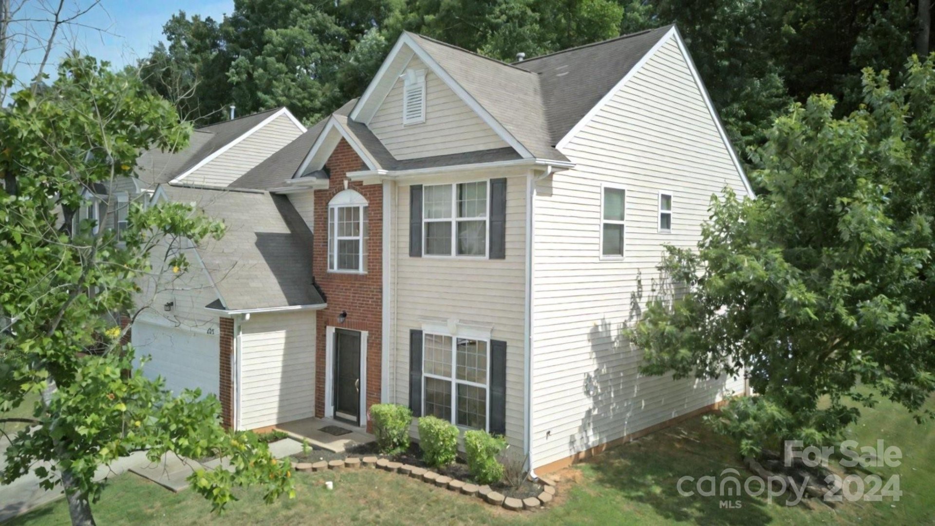 Property image 4 at 425 Rook Road, Charlotte, NC 28216