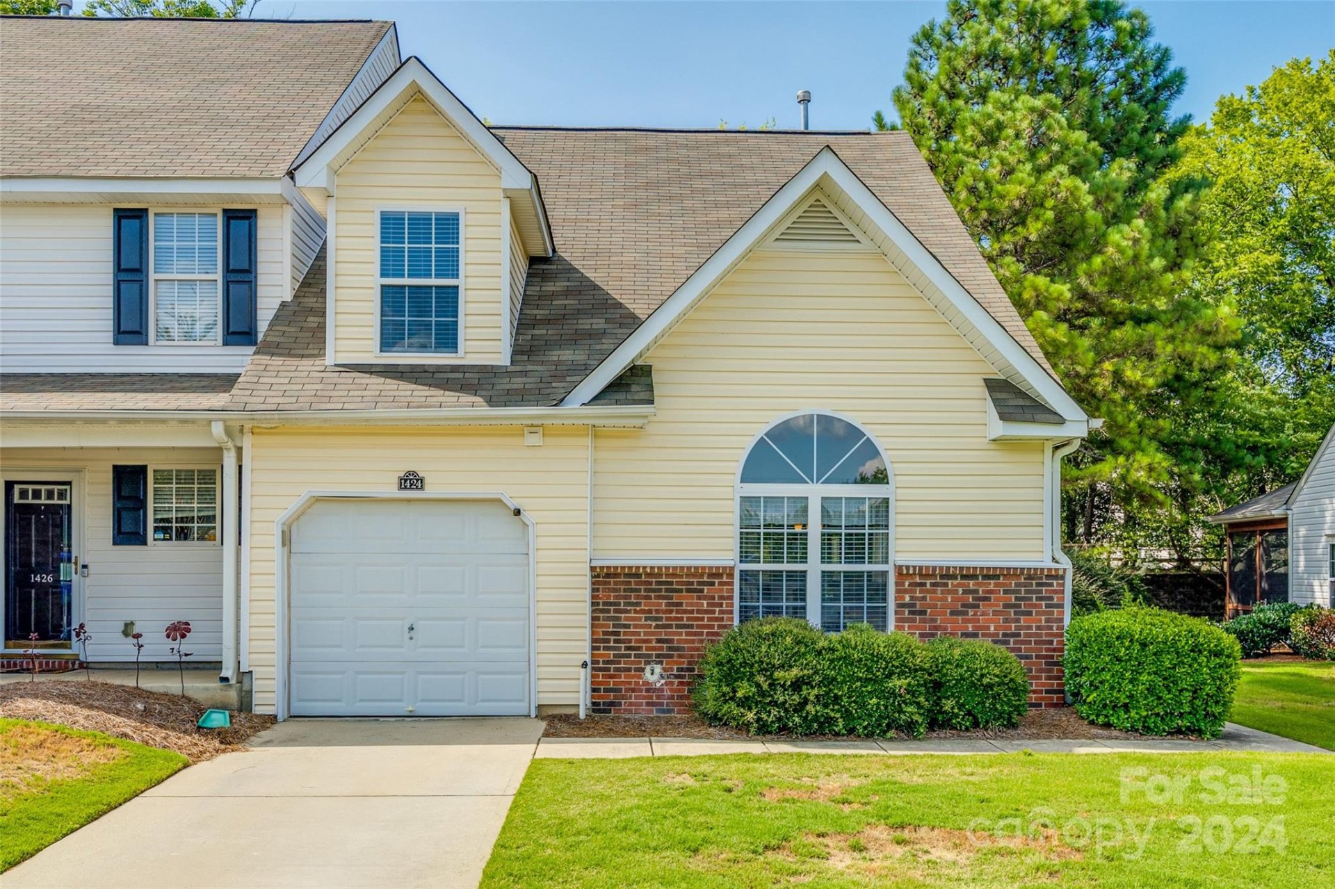 Property image 1 at 1424 Walnut Hill Drive, Rock Hill, SC 29732