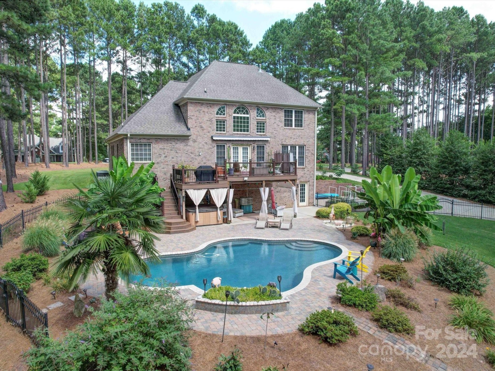 1216 Broadside Road