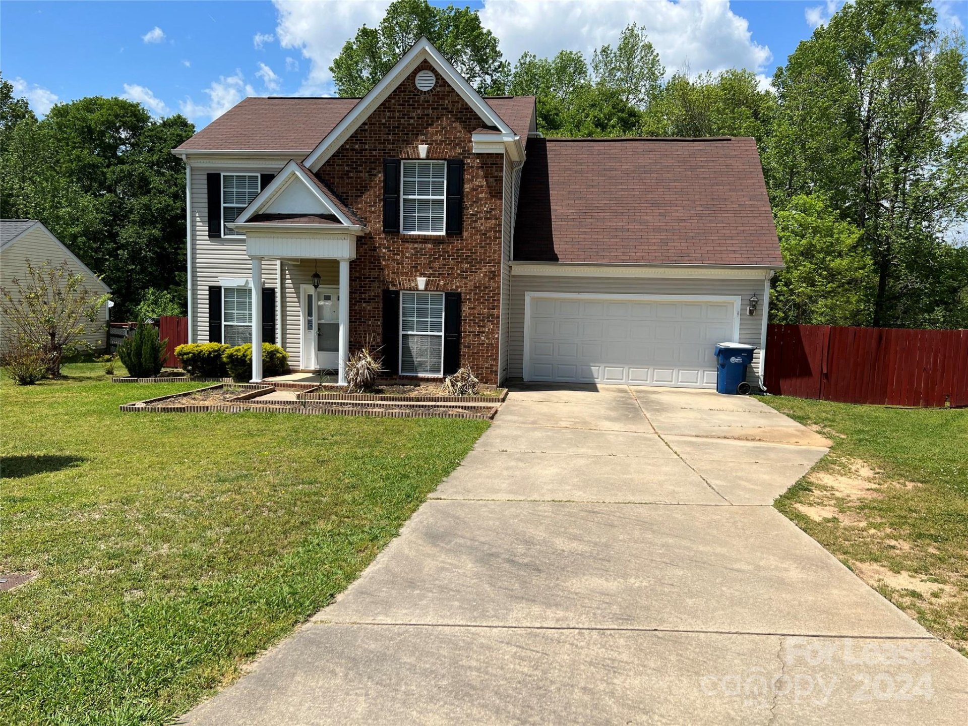 Property image 1 at 176 W Walnut Avenue, Mount Holly, NC 28120