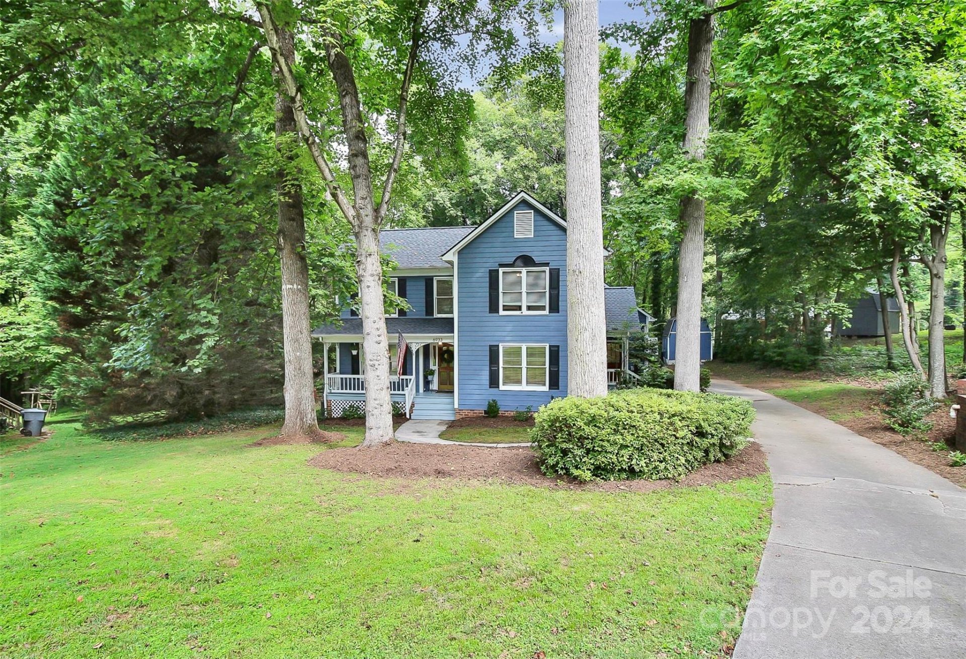 Property image 1 at 6933 Loretta Place, Charlotte, NC 28215