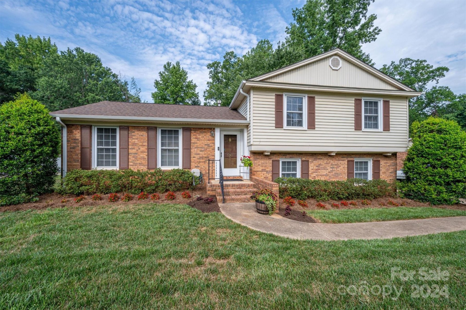 Property image 1 at 521 Jasin Drive, Gastonia, NC 28054