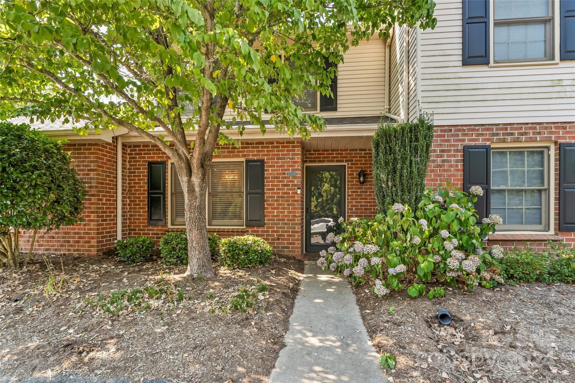 Property image 1 at 805 21st Avenue, Hickory, NC 28601