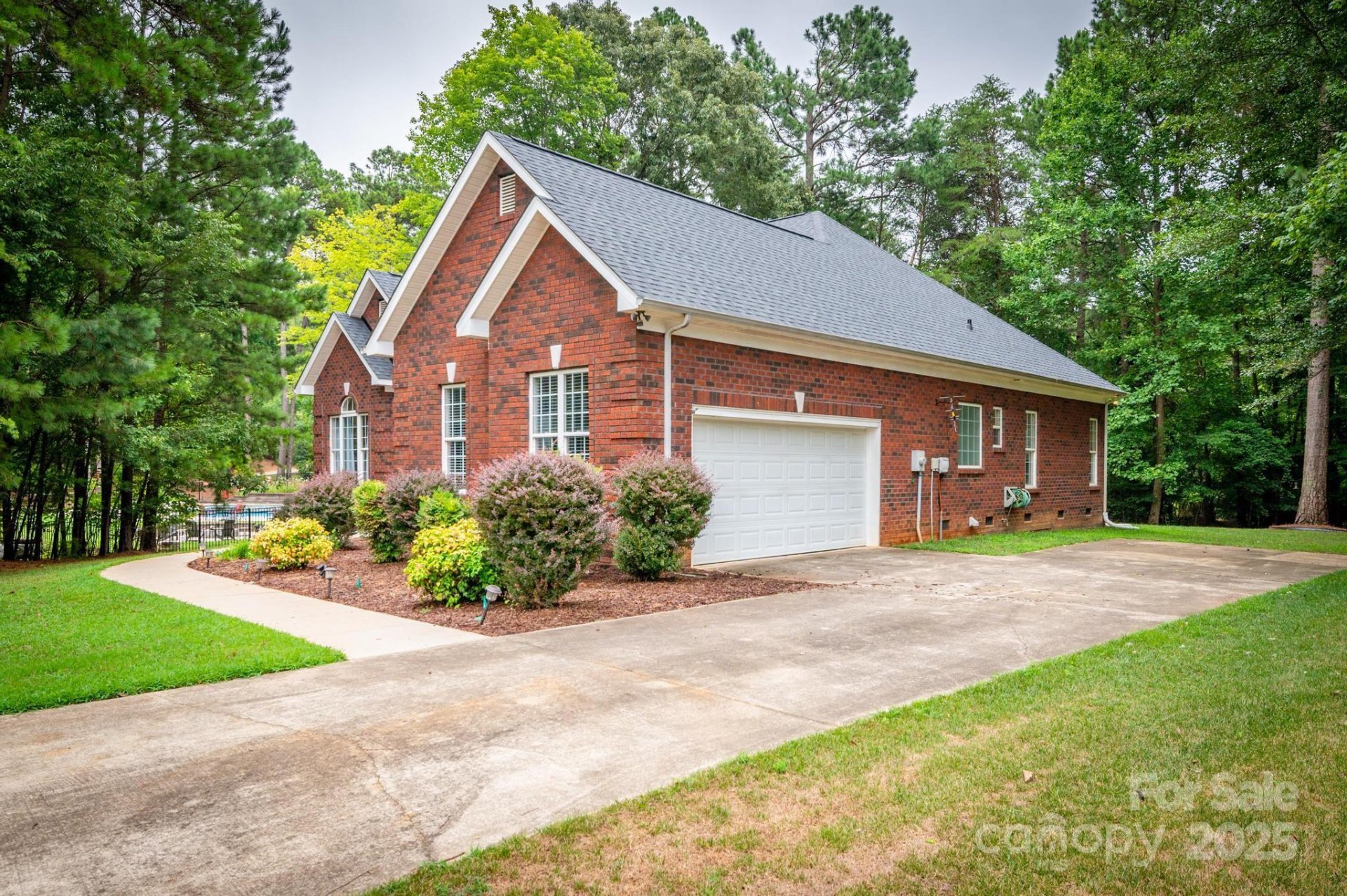 Property image 1 at 2518 Wellesbourne Lane, Sherrills Ford, NC 28673