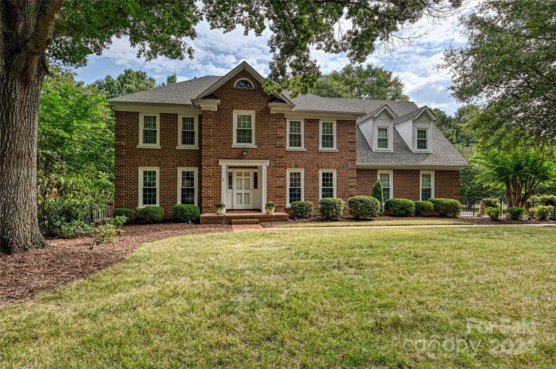 Property image 1 at 5606 Hillingdon Road, Charlotte, NC 28226