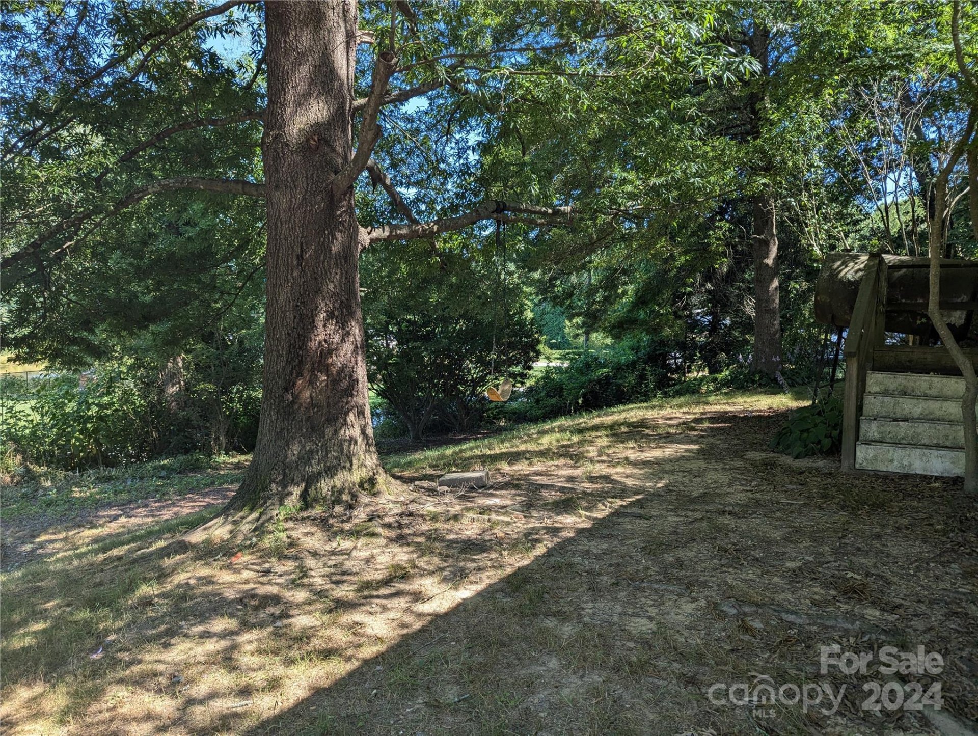Property image 2 at 637 Clearview Drive, Hendersonville, NC 28792