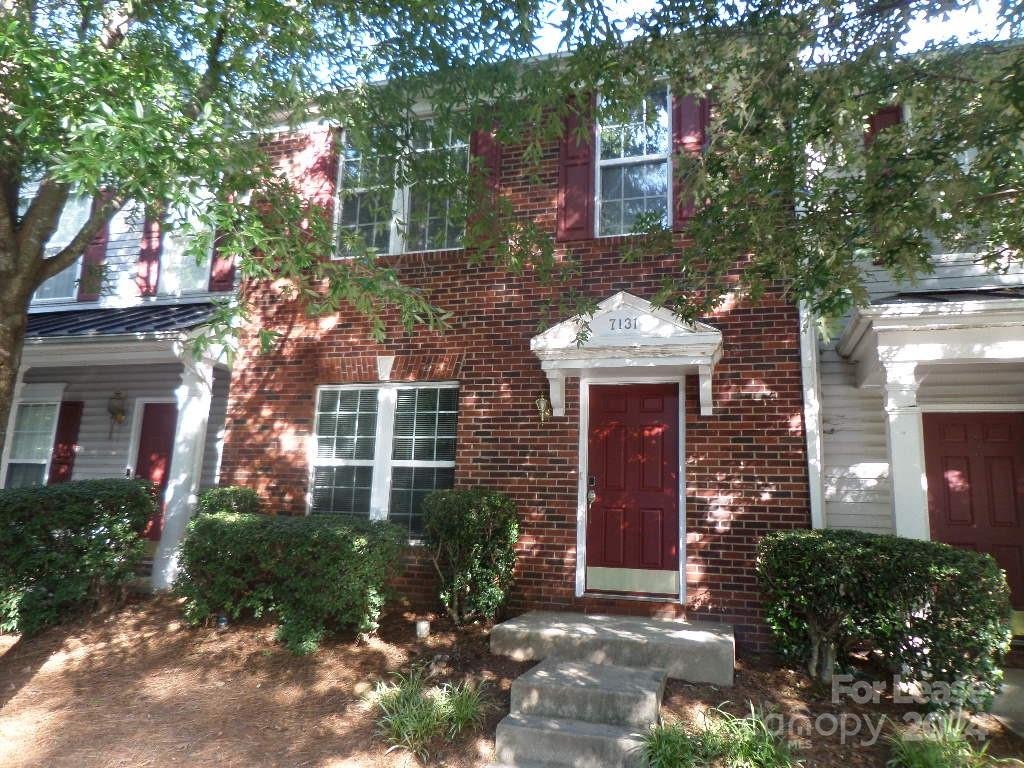 Property image 1 at 7131 Flying Scotsman Drive, Charlotte, NC 28213