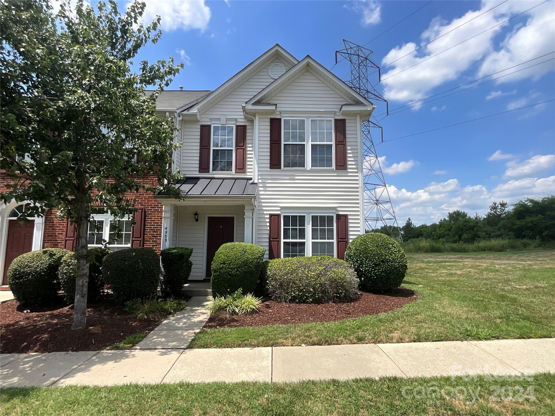 Property image 1 at 4959 Sunburst Lane, Charlotte, NC 28213