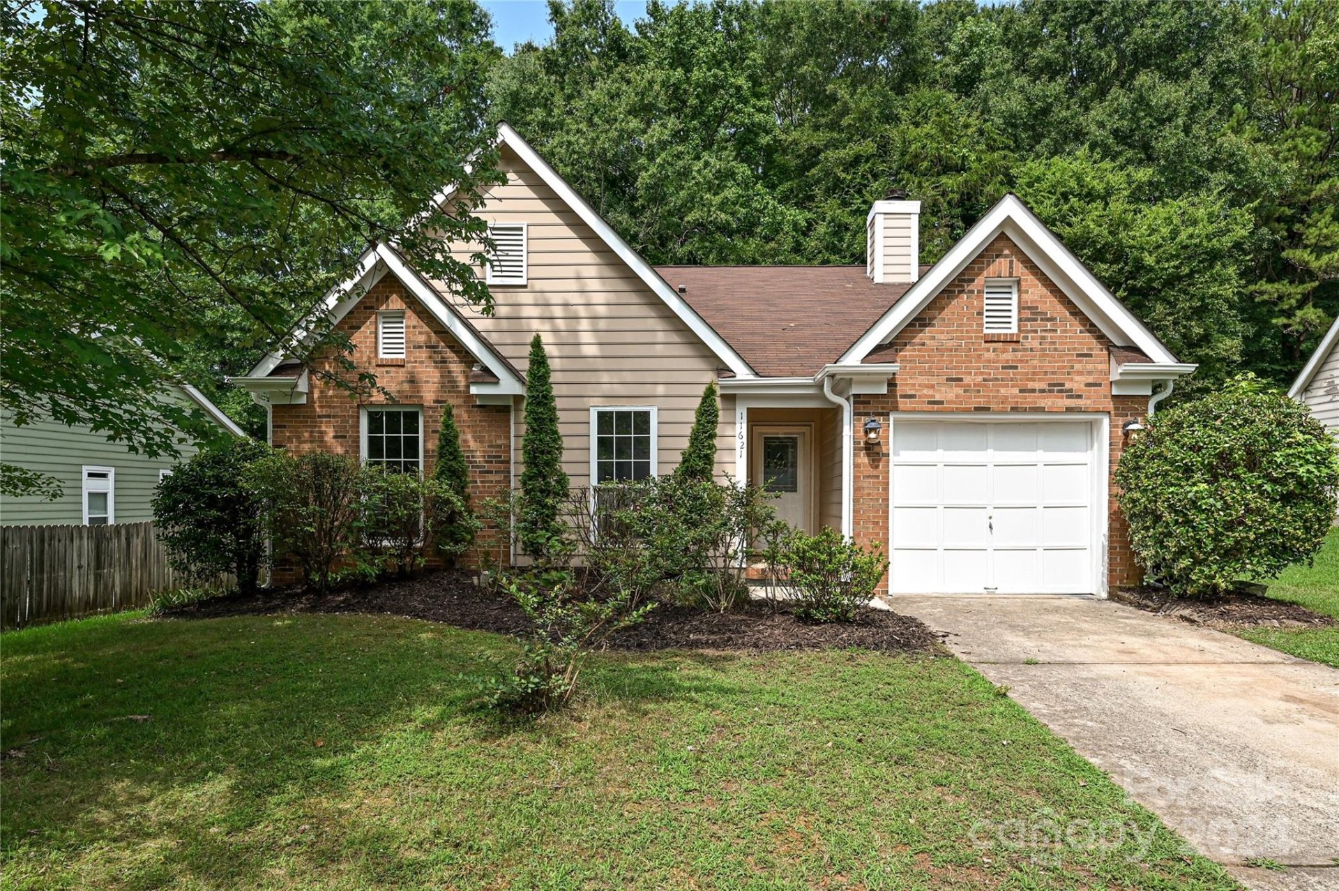 Property image 1 at 11621 Chadburn Lane, Charlotte, NC 28215