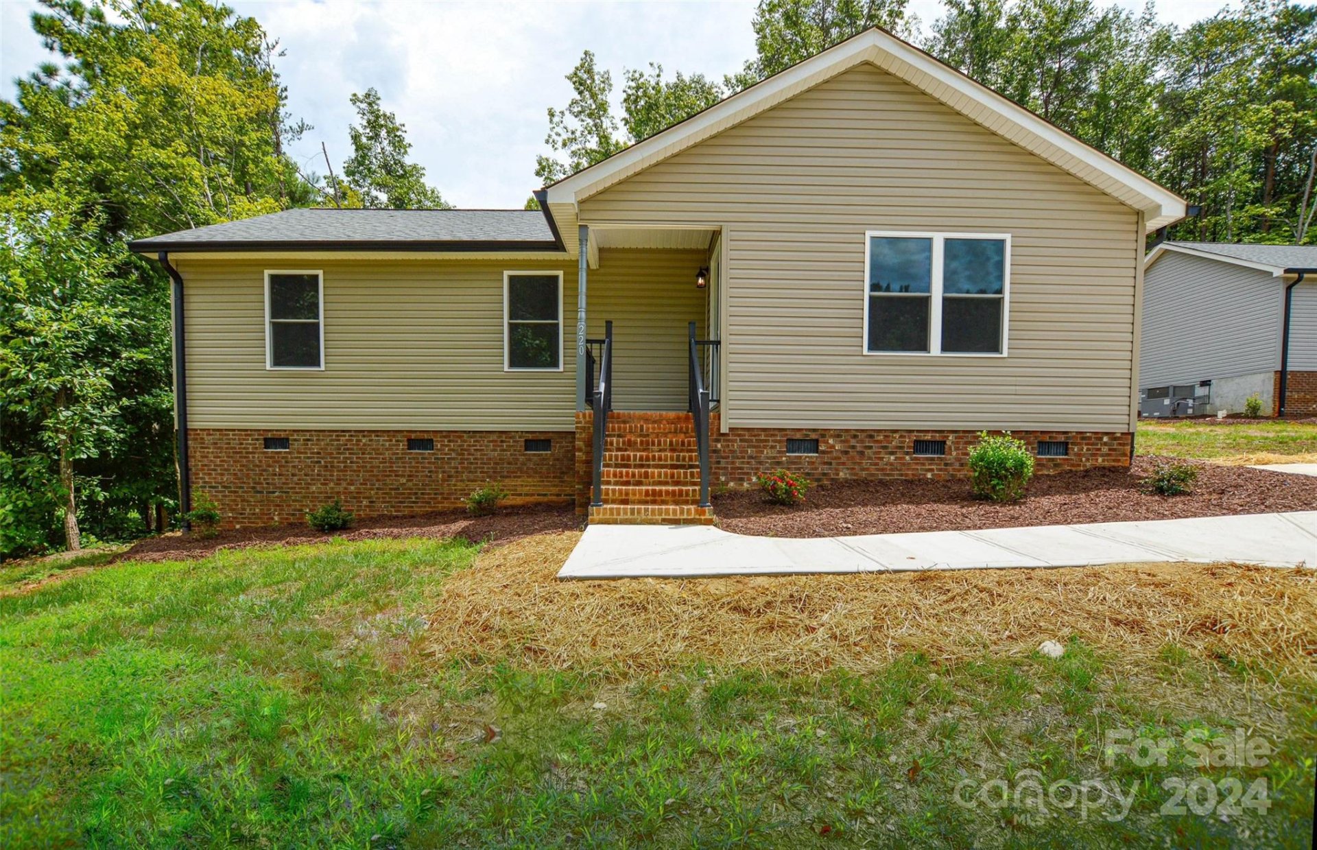 Property image 1 at 220 Aspen Drive, Gastonia, NC 28052