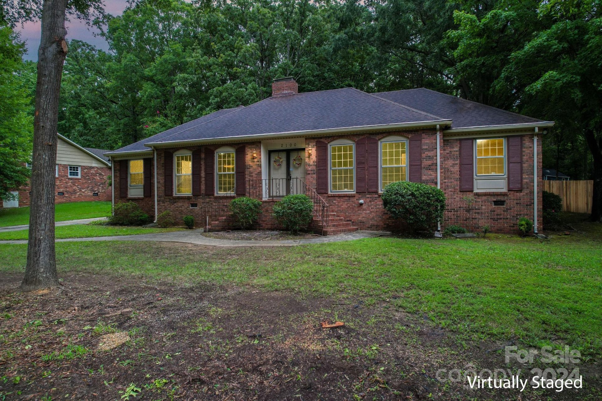Property image 1 at 2100 Knickerbocker Drive, Charlotte, NC 28212