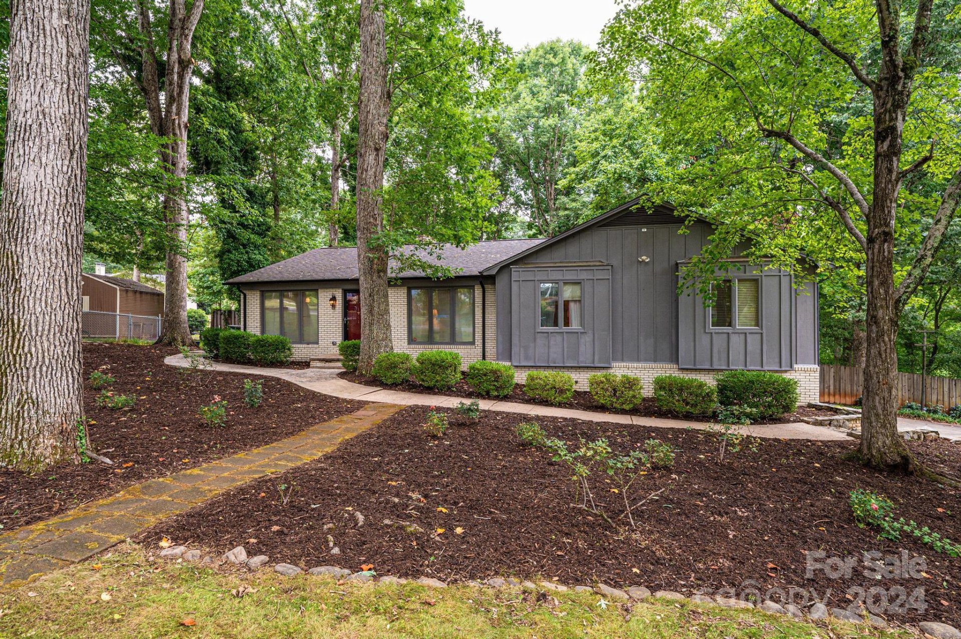 Property image 1 at 1941 12th Street, Hickory, NC 28601