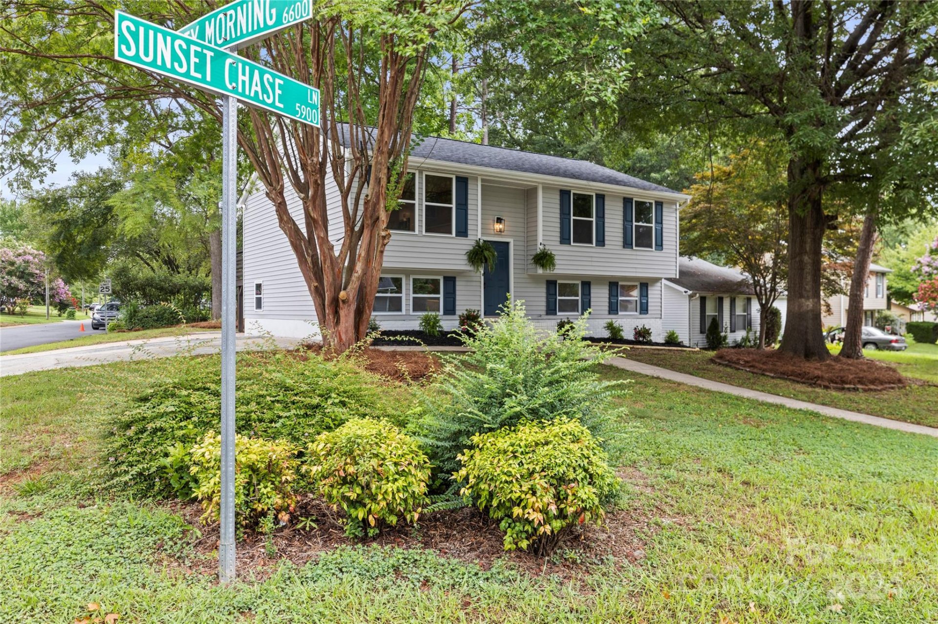 Property image 1 at 5901 Sunset Chase Lane, Charlotte, NC 28212