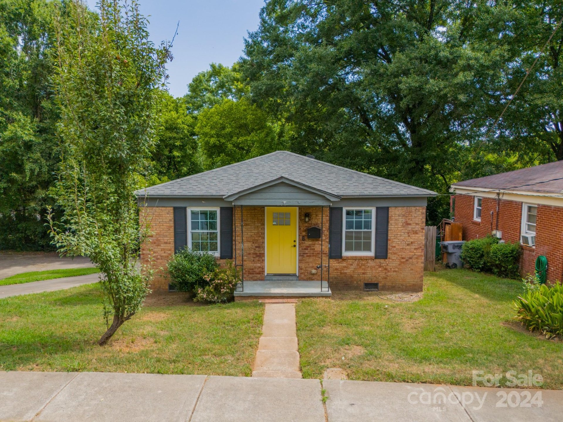 Property image 1 at 616 Chicago Avenue, Charlotte, NC 28203