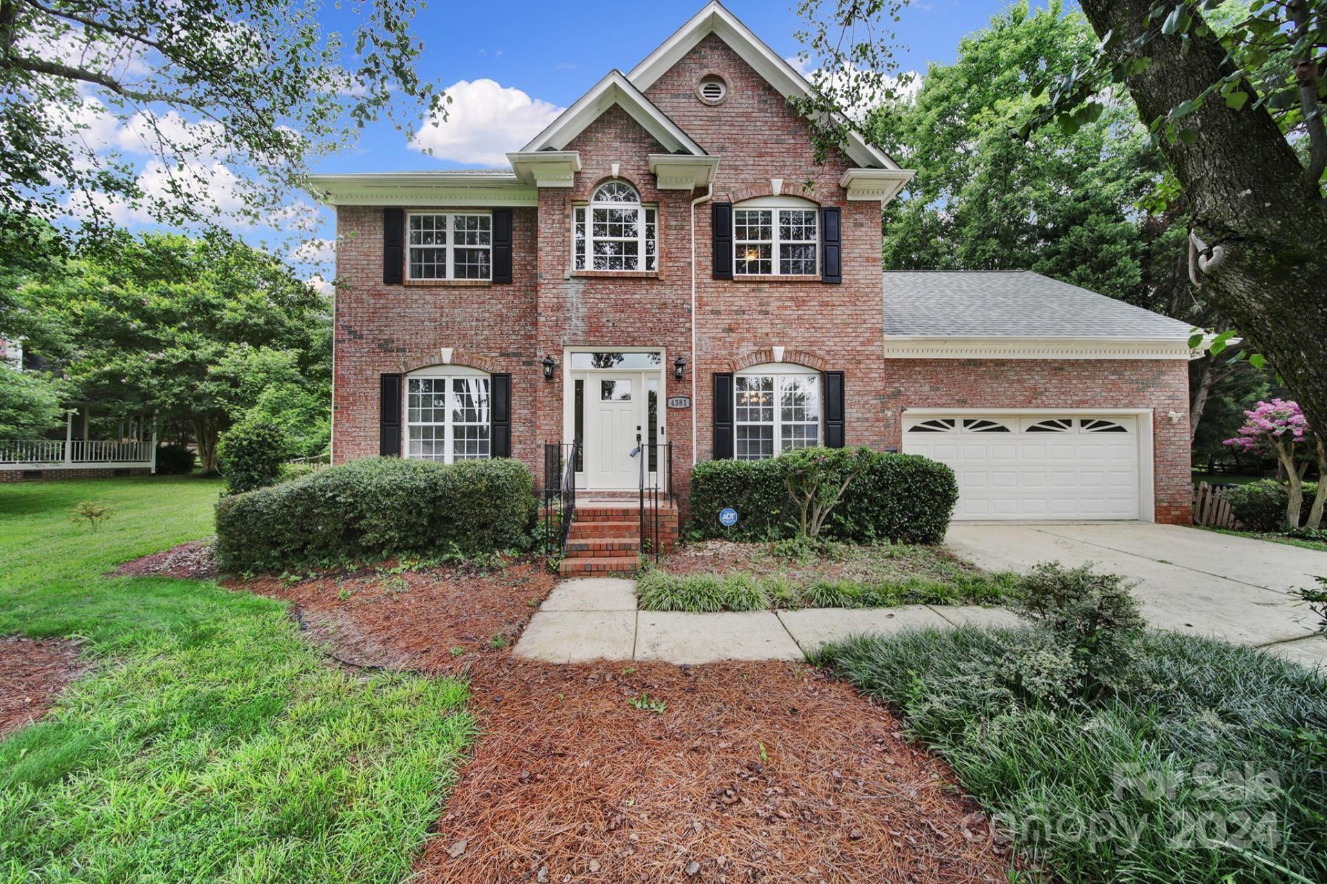 4381 Mackenzie Court