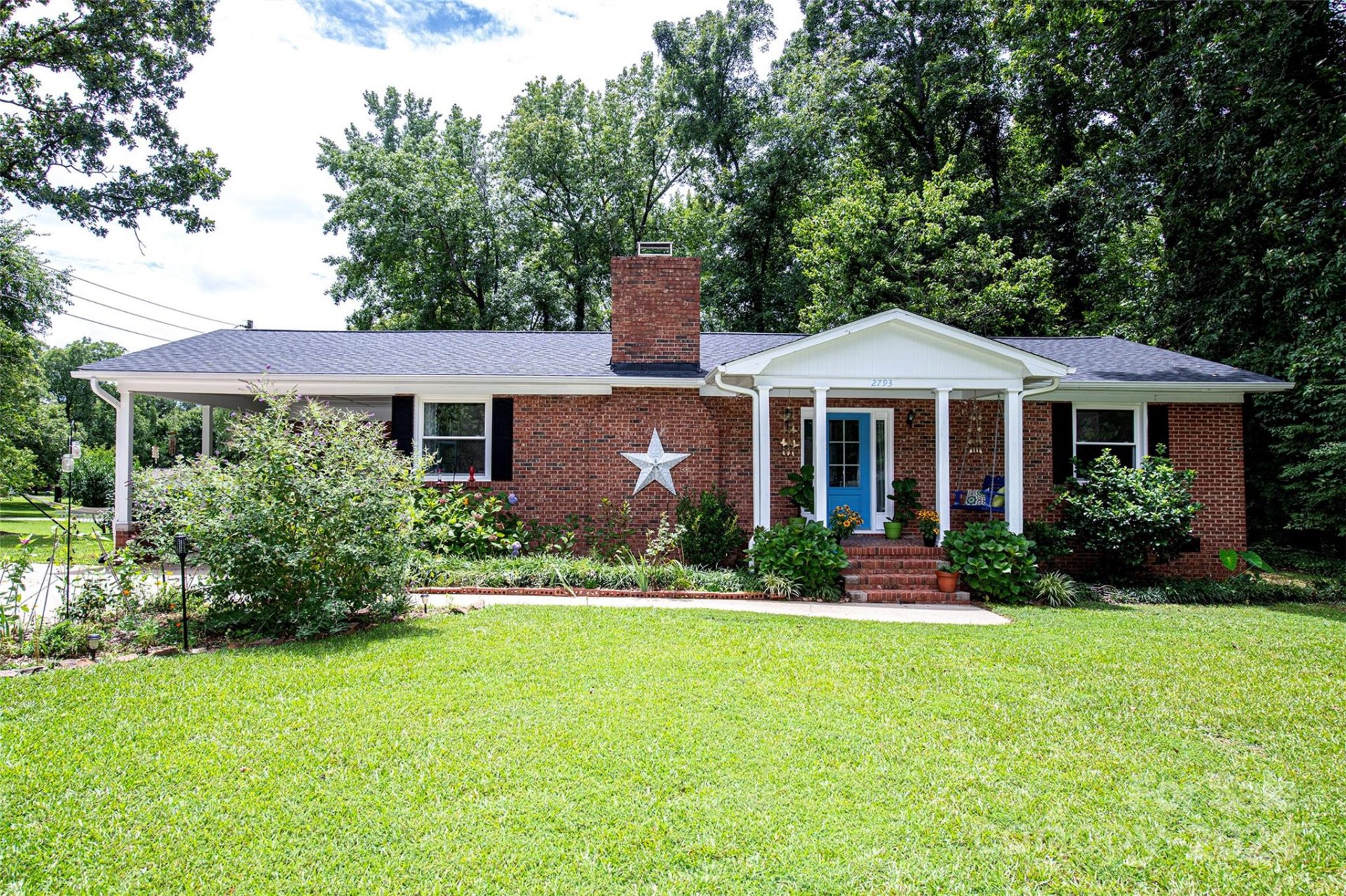 2793 Dogwood Circle