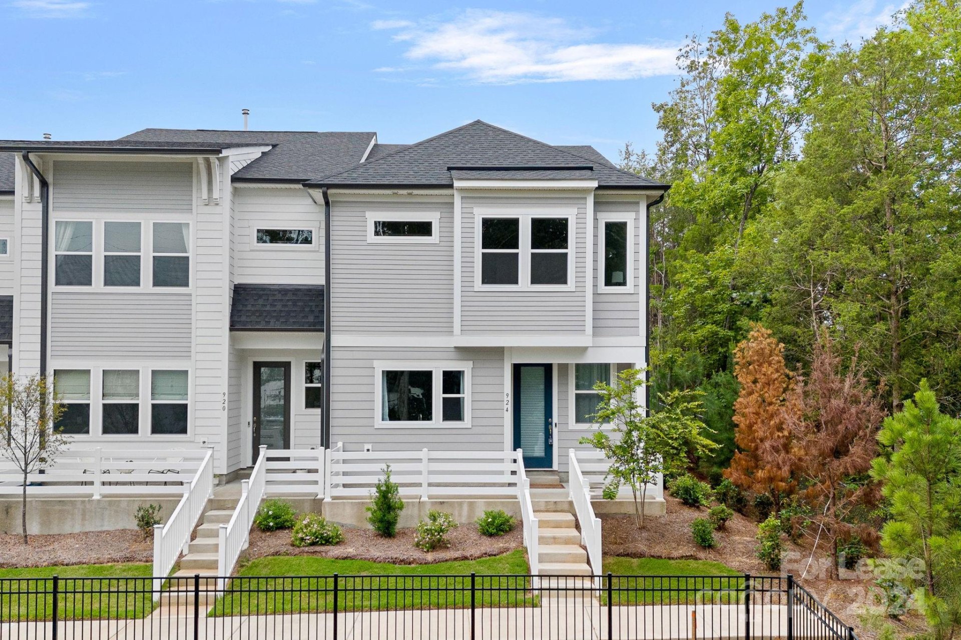 Property image 1 at 924 Kinsey Alley, Charlotte, NC 28217