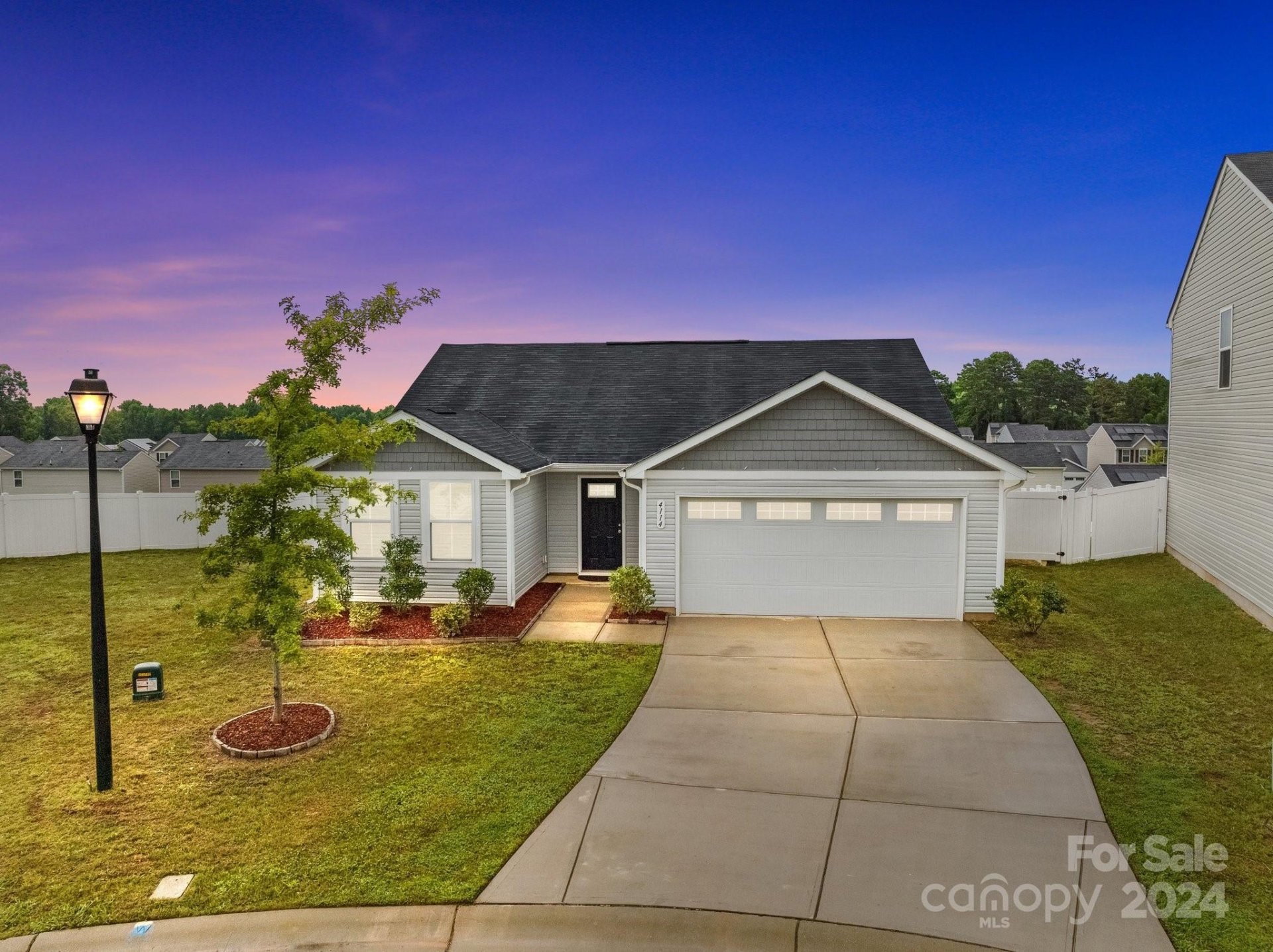 Property image 1 at 4114 Robinson Park Drive, Charlotte, NC 28215