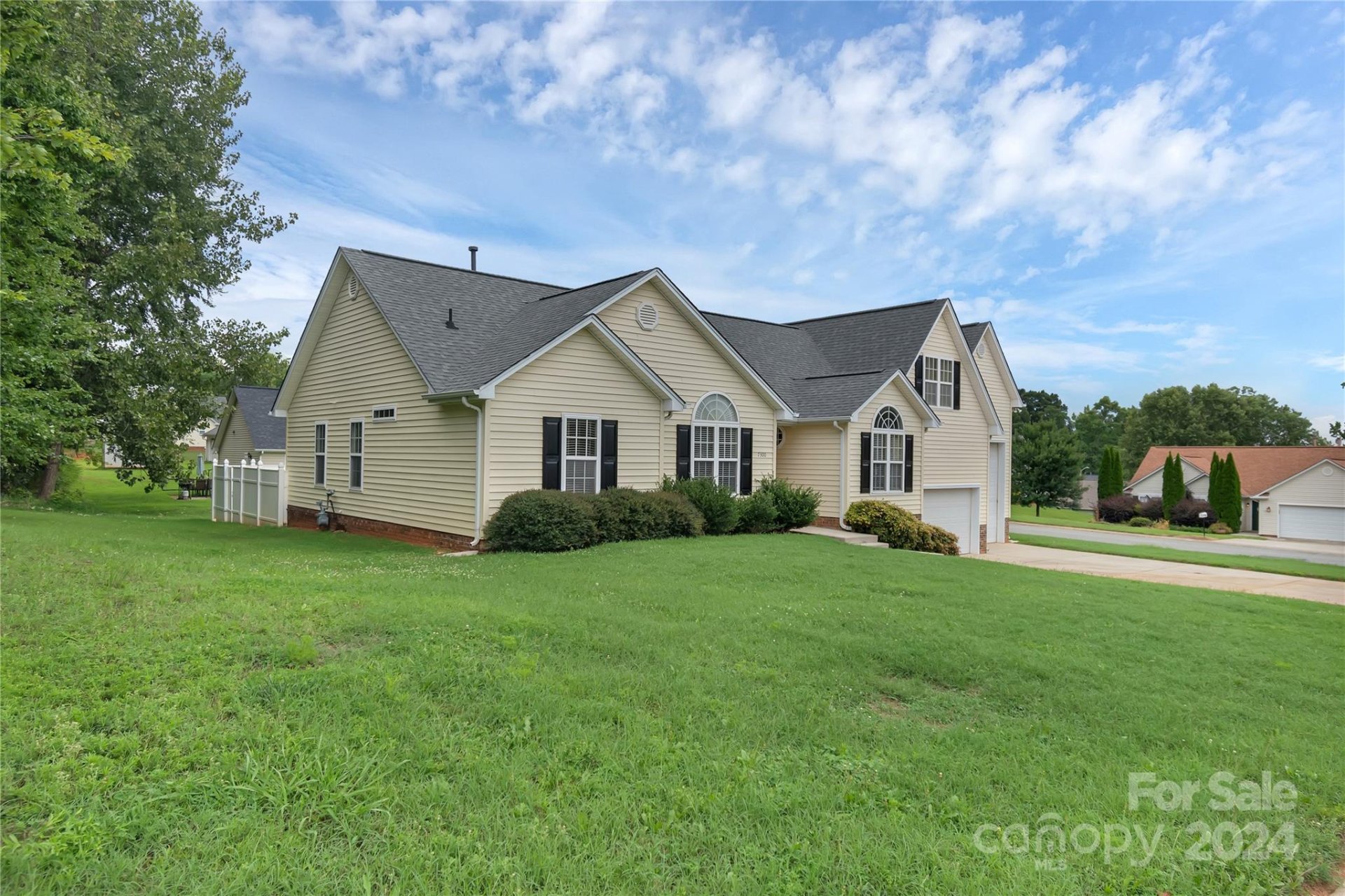 Property image 2 at 7300 Wahoo Court, Gastonia, NC 28056