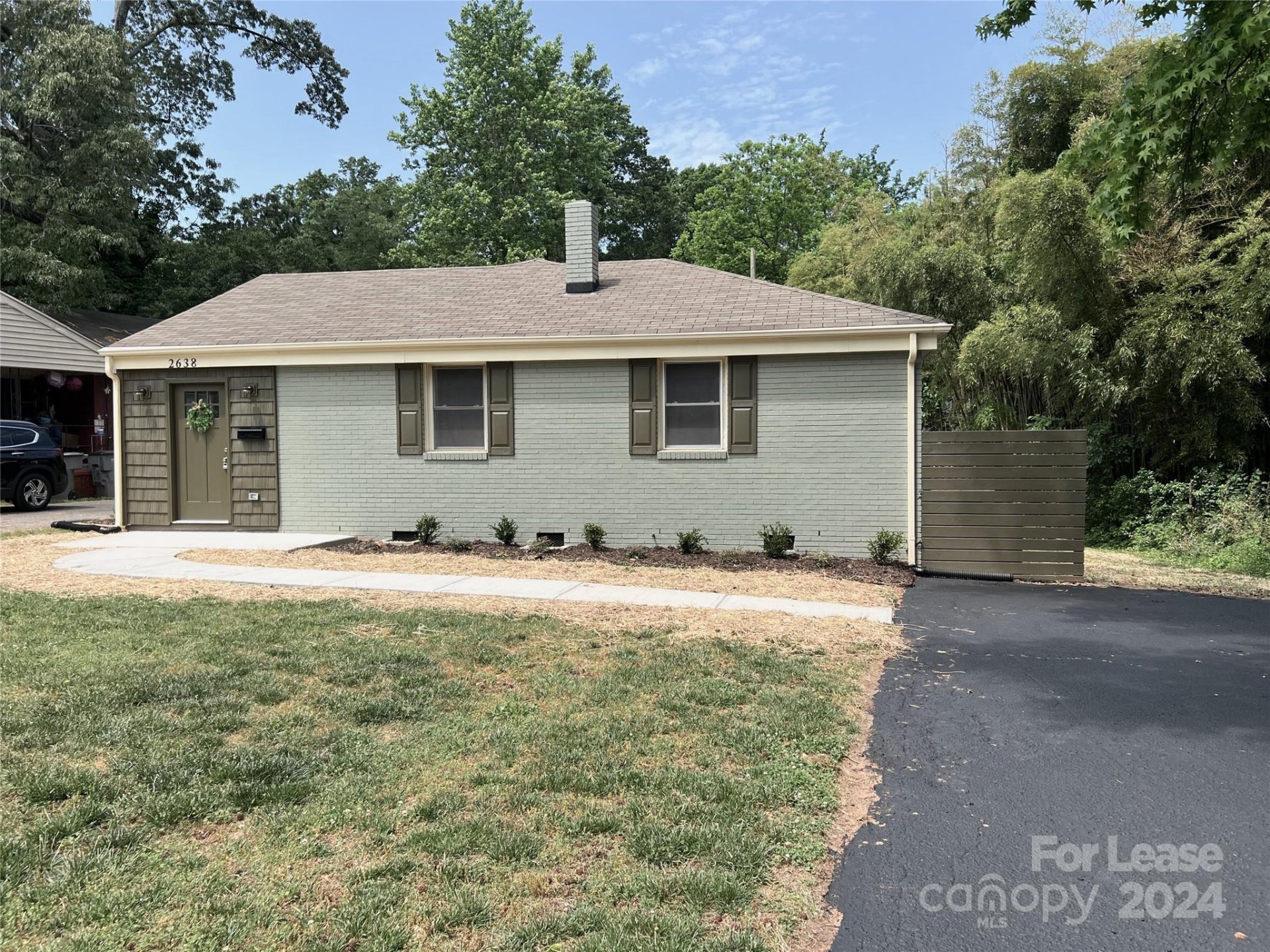 Property image 1 at 2638 Columbus Circle, Charlotte, NC 28208