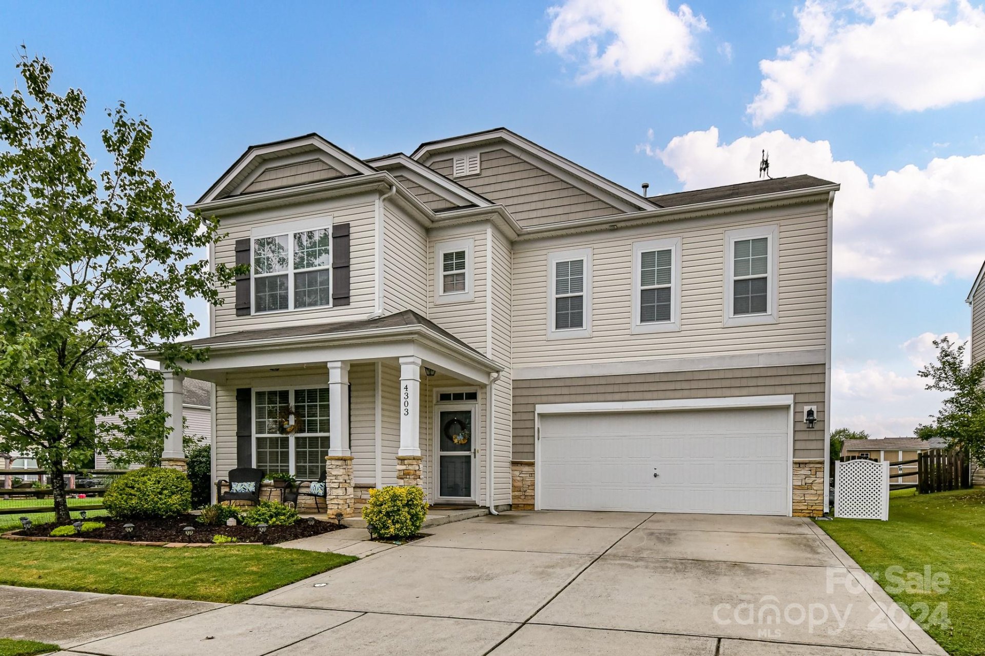 Property image 1 at 4303 Glenduran Lane, Waxhaw, NC 28173