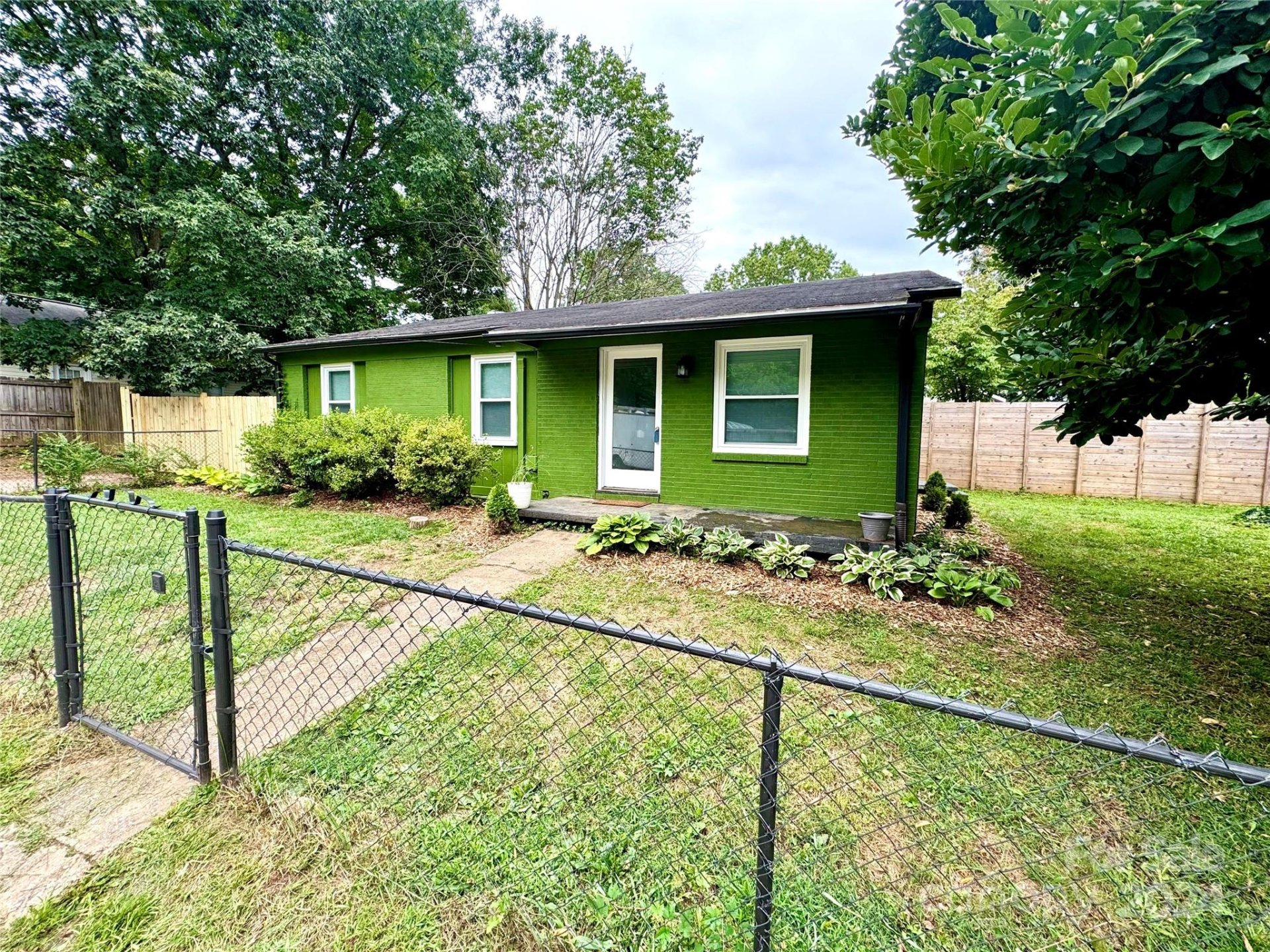 Property image 4 at 19 Peace Street, Asheville, NC 28806